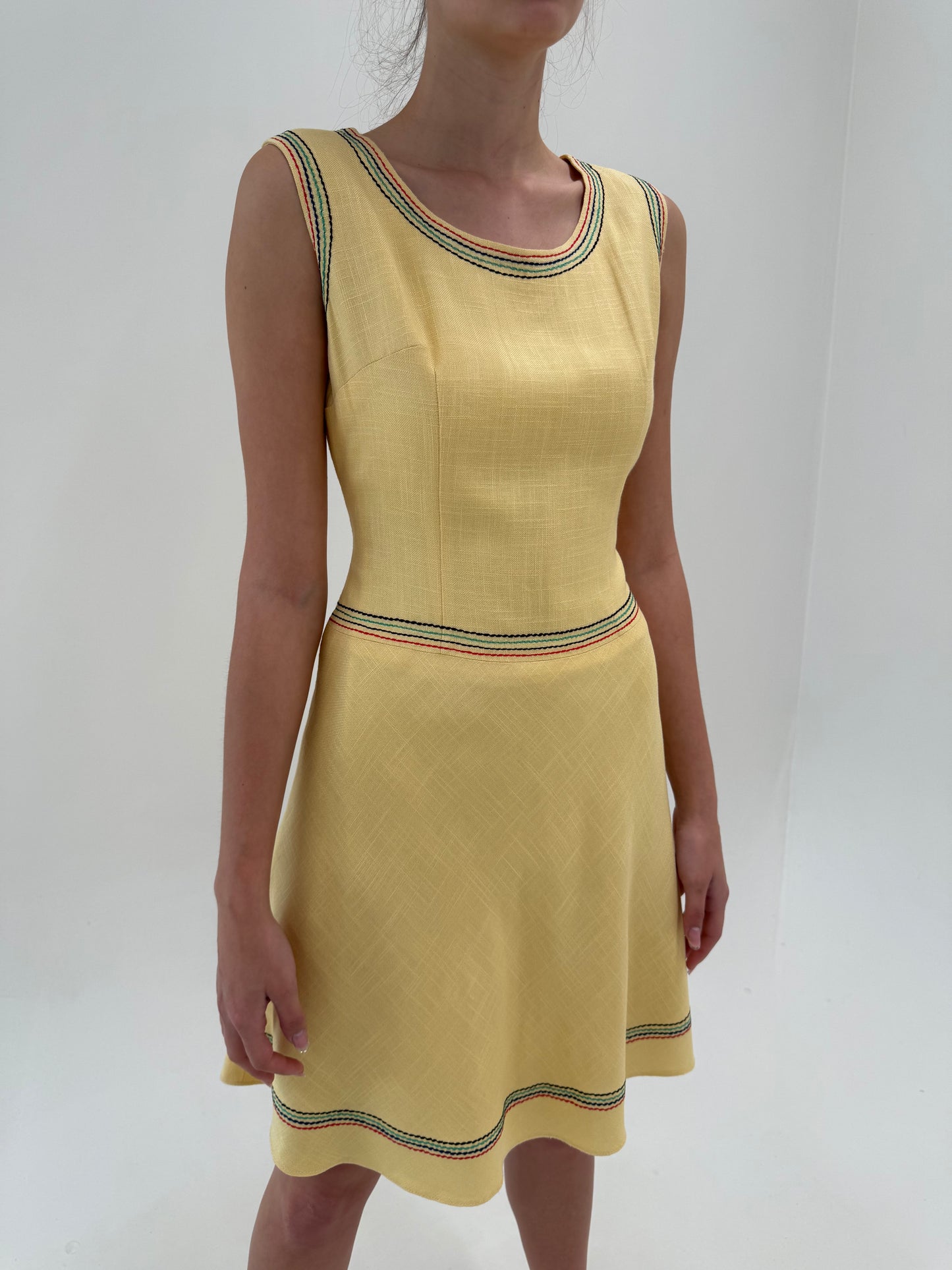 Rochie old vintage din pânză butter yellow cu talie marcată