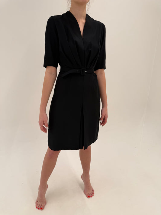 LBD vintage în croi cambrat cu talie marcată superb în croi tip sacou