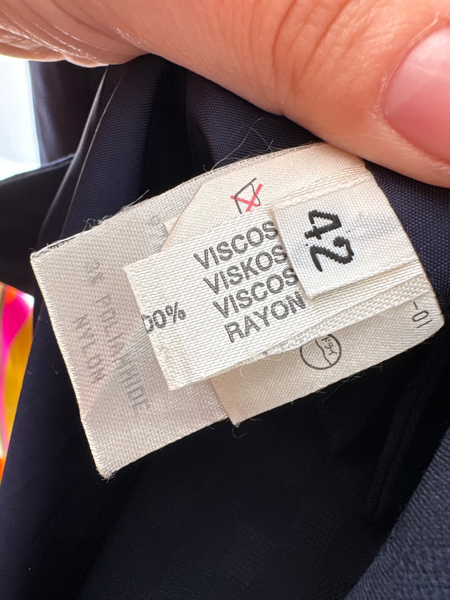 Sacou italian cambrat ușor texturat în croi minimalist cu mânecă 3/4