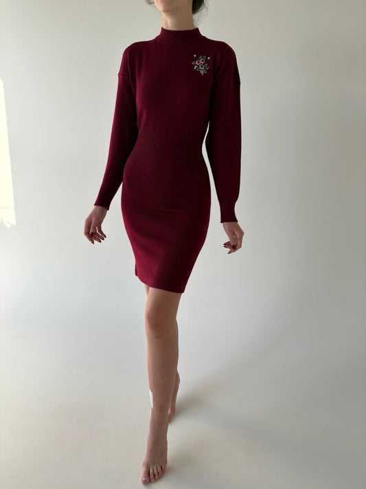 Rochie burgundy din lana merino extrafina cu broderie manuală