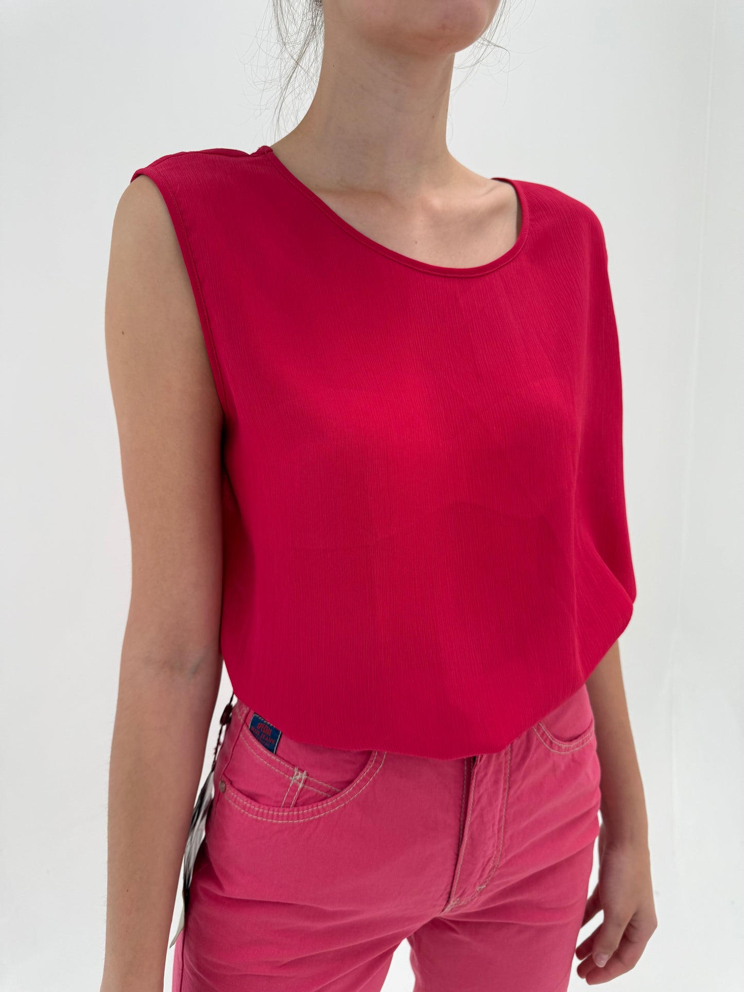 Top fucsia din creppe de mătase naturală fluidă și grea