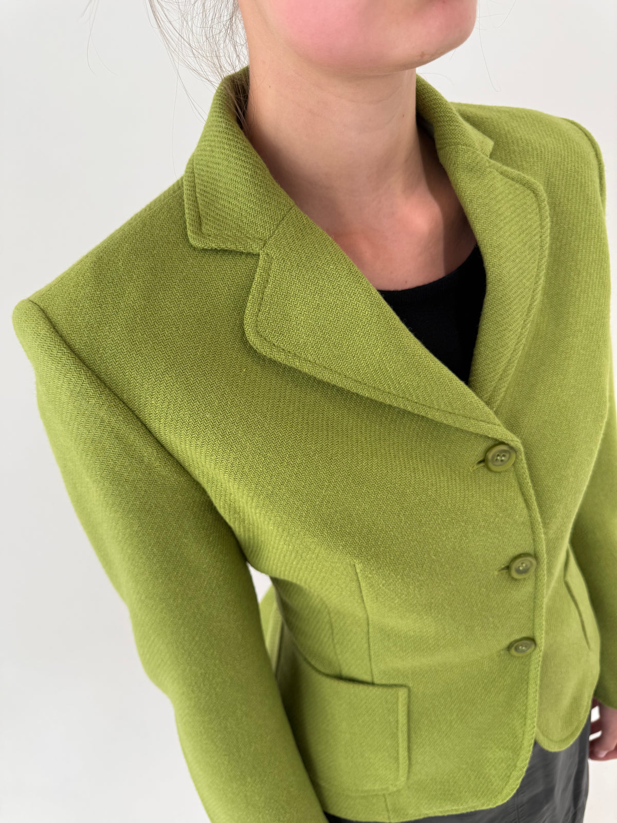 Sacou cambrat verde crud cu buzunare aplicate din lana extrafina