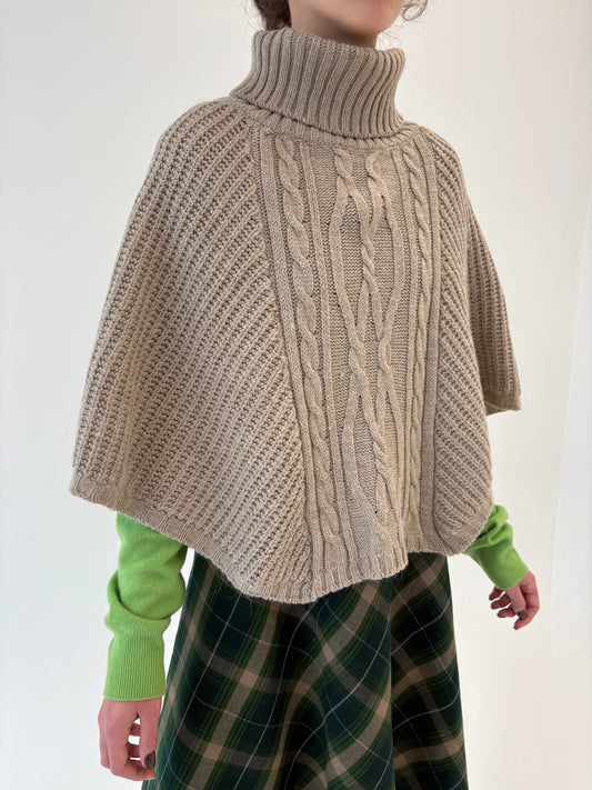 Capa nude din tricot plin de lana extrafina cu torsade