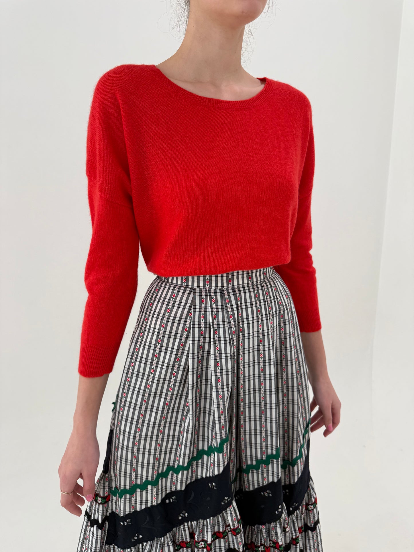 Puloveras petite din cașmir cherry red în croi lejer/oversized