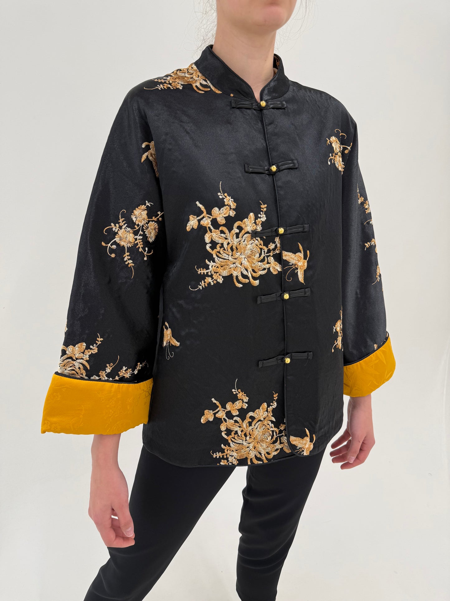 Jacheta în stil asiatic din mătase naturală brocart cu matlase fin interior