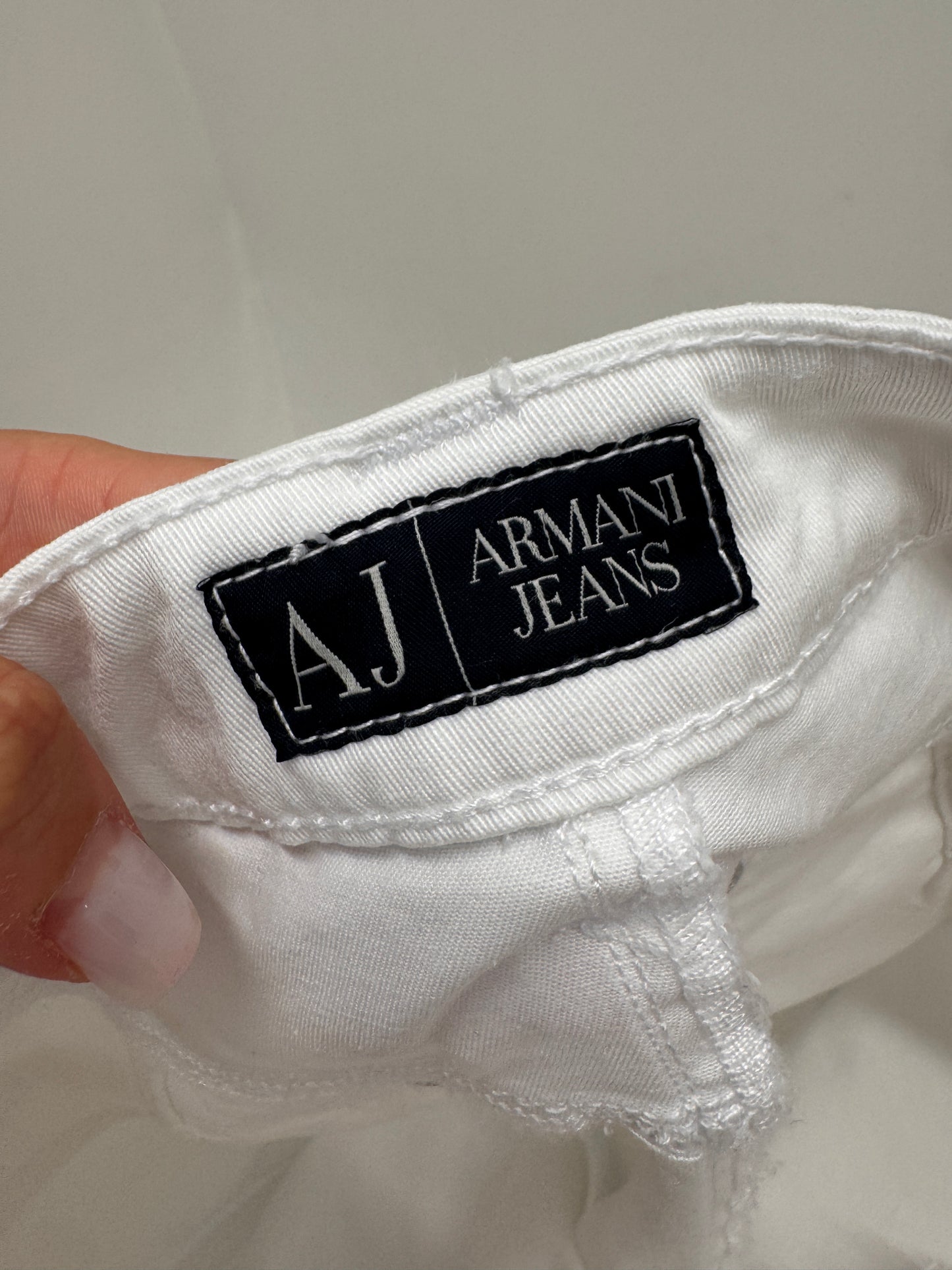 Jeans Armani de vară tall ultra confort în croi super revenit în trend ‘skinny straight’