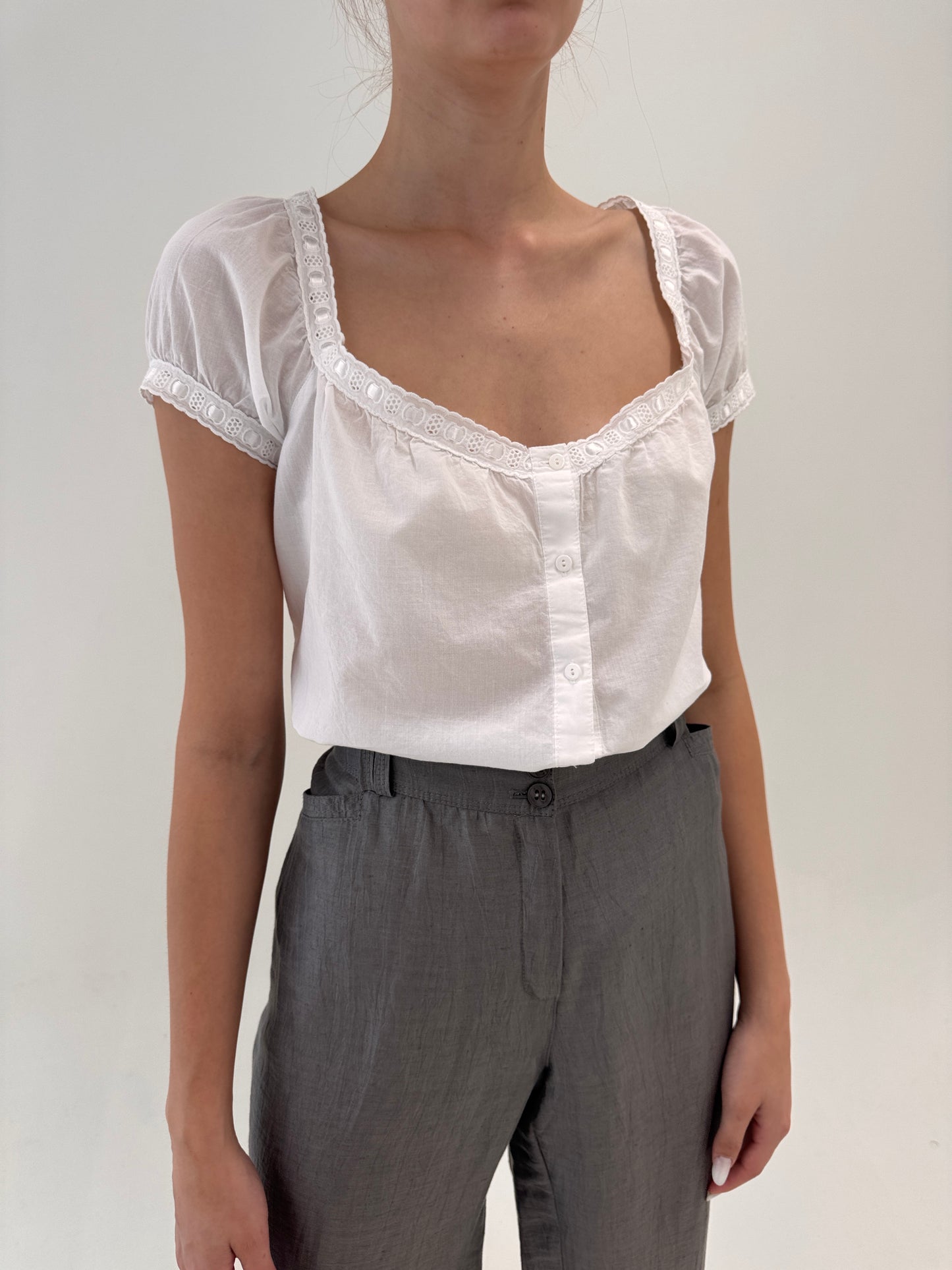 Corsaj Stefanel din poplin premium de bumbac cu broderie anglaise