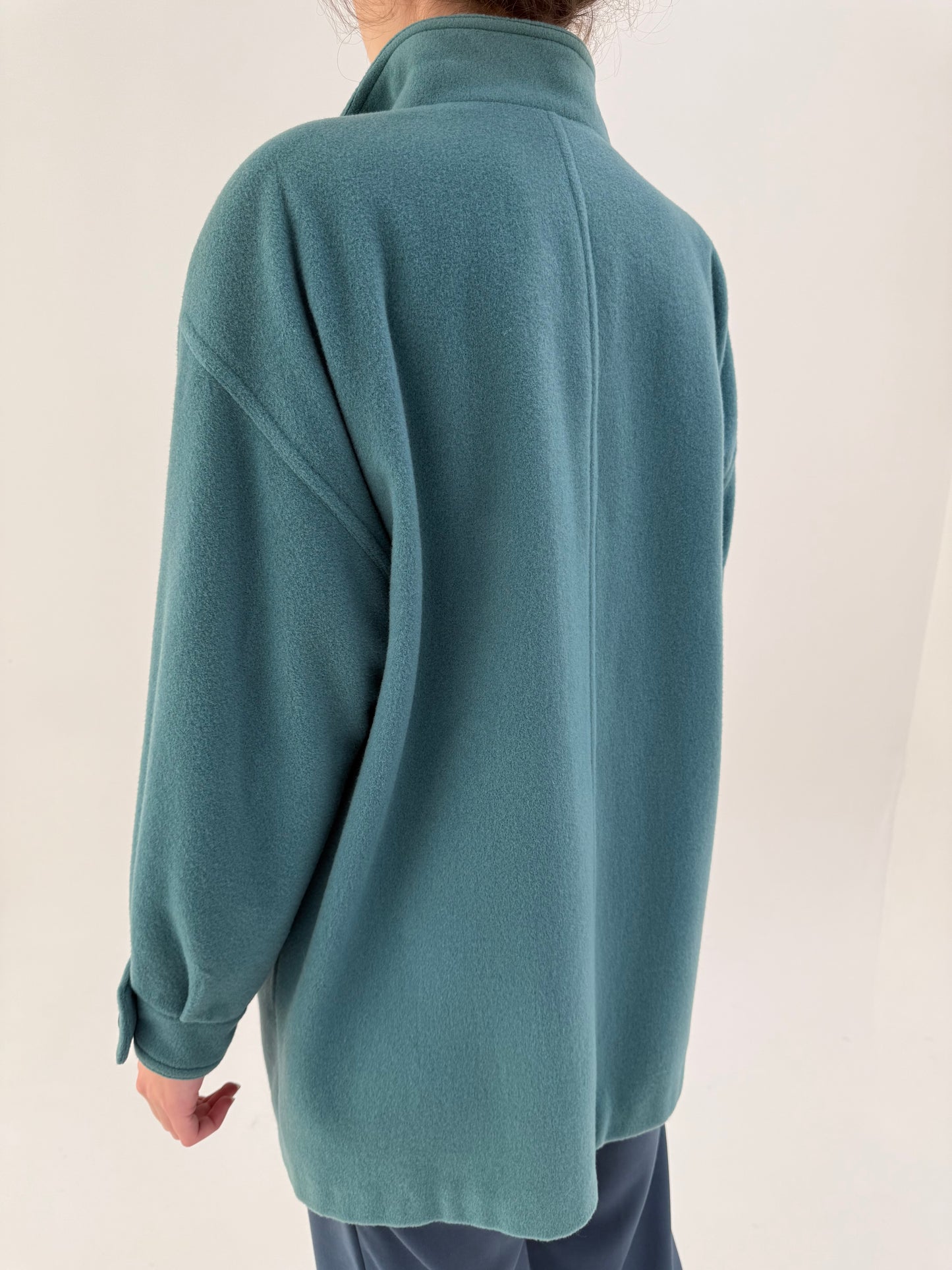 Palton vintage petite în croi oversized ocean blue din stofă pufoasă extrafina