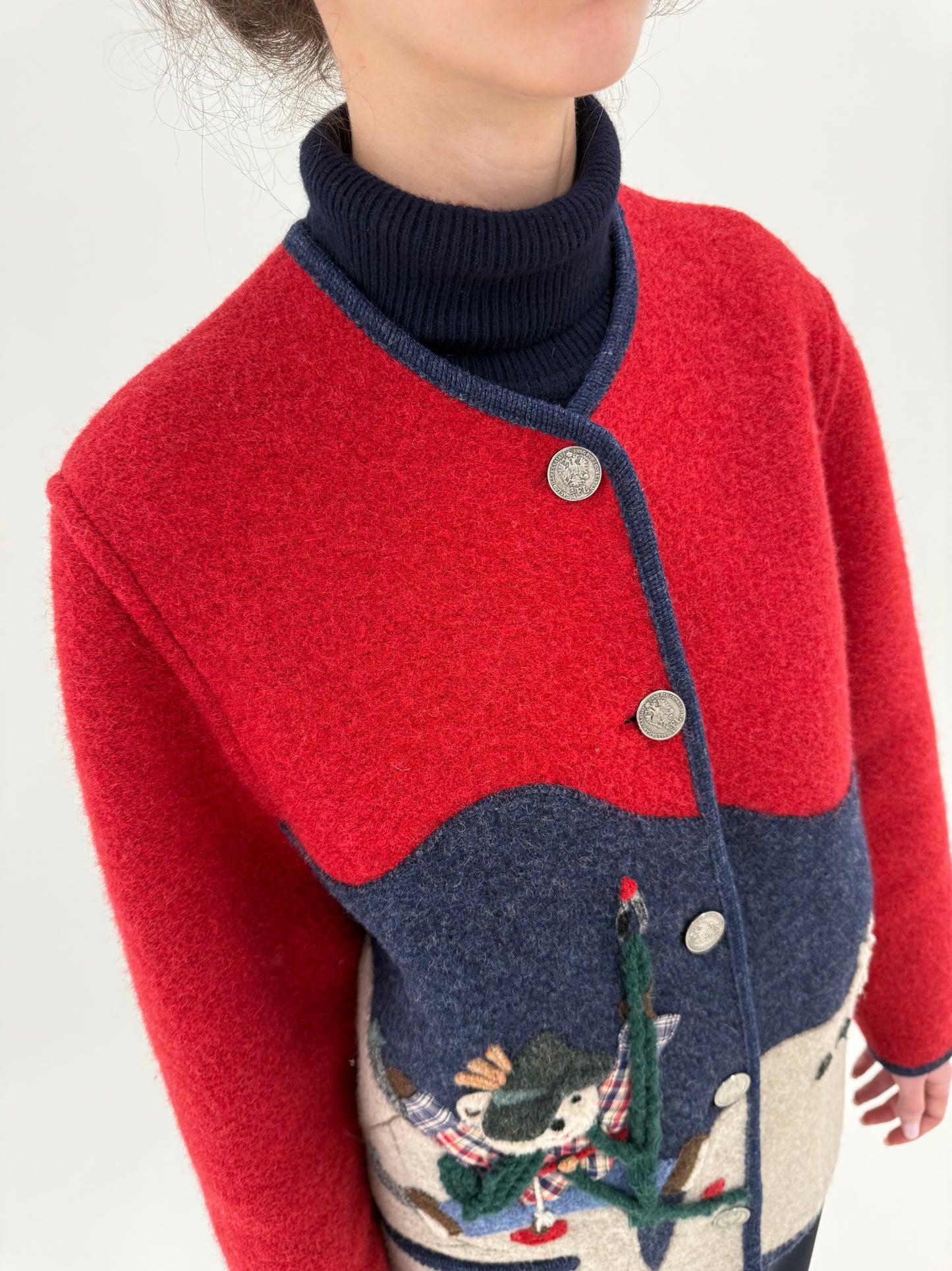 Jacheta groasă din boiled wool confort cu influențe casual și aplicații 3D