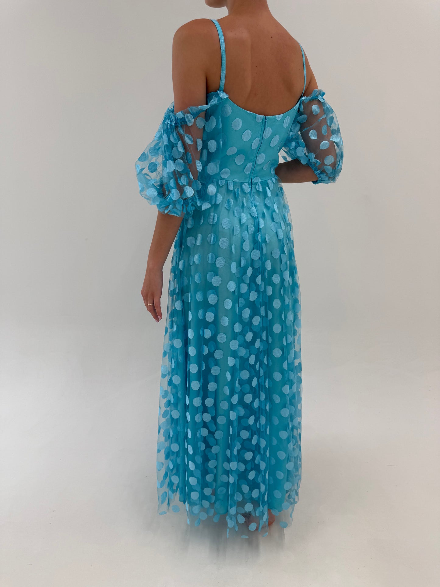 Rochie maxi vintage din mesh cu buline și corsaj cu umeri bufanți