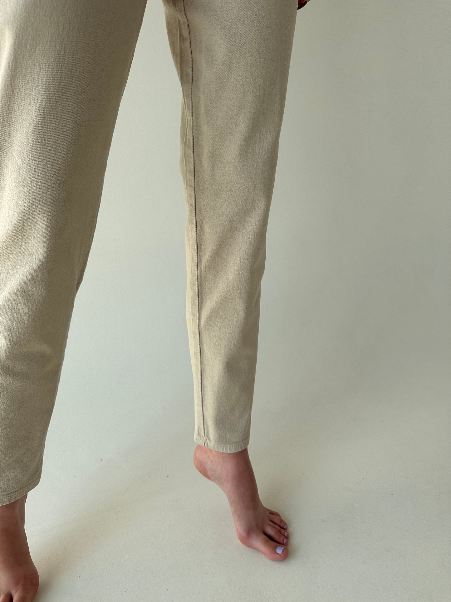 Jeans vintage confort light nude modelatori cu feronerie aurie