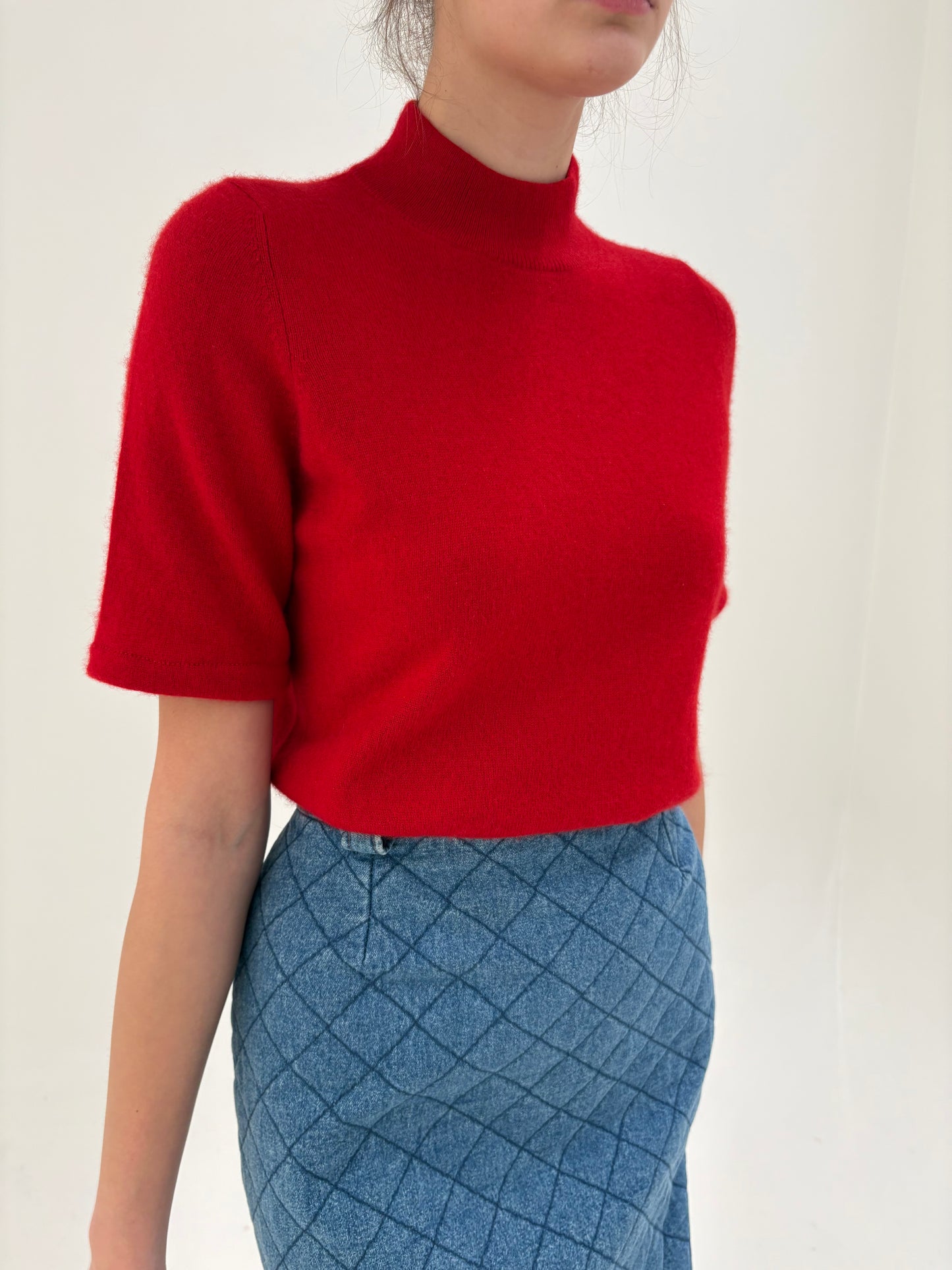 Top cherry red din cașmir