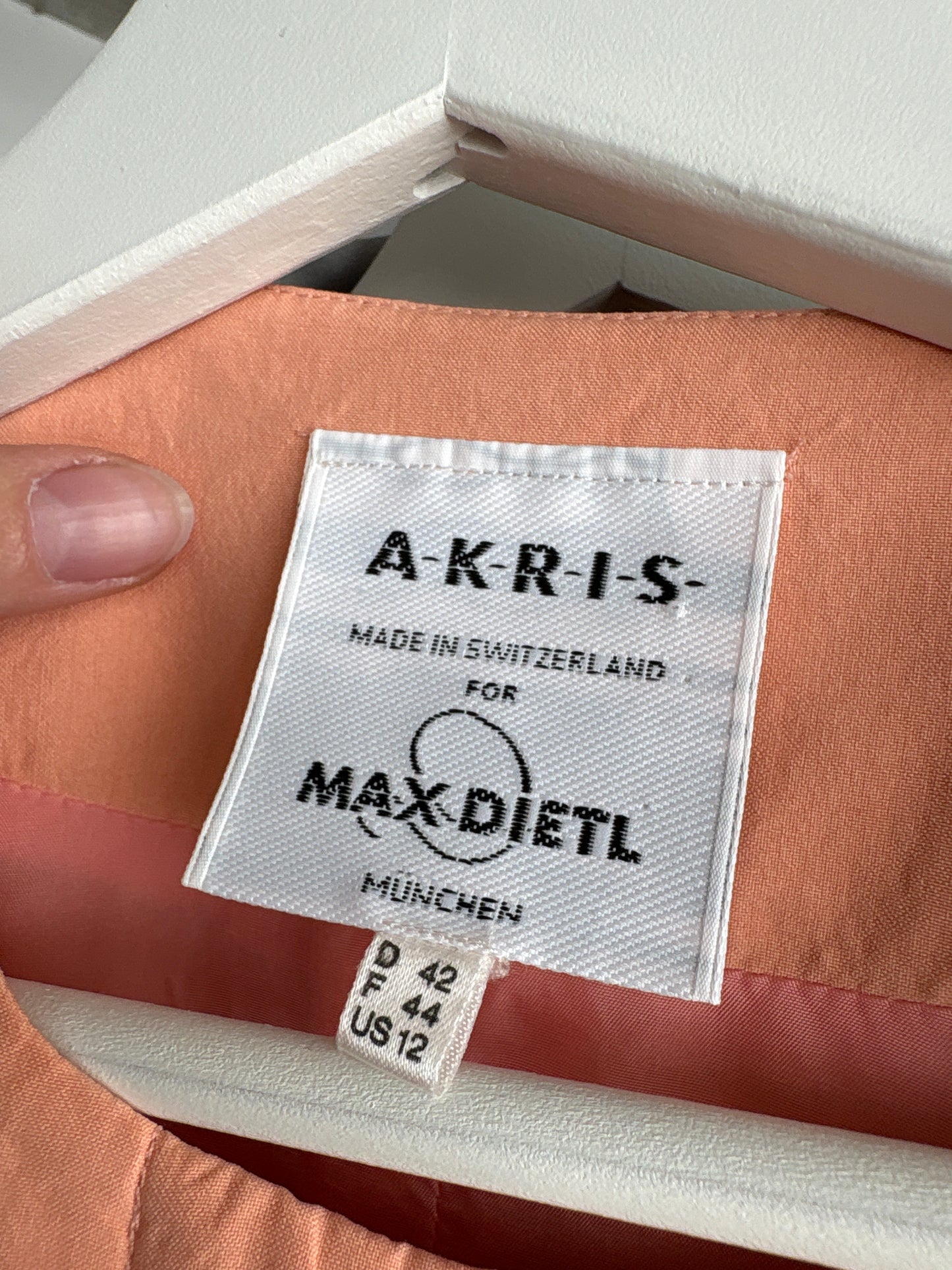 Sacou ultra luxury AKRIS din mătase naturală în croi retro modern light salmon orange