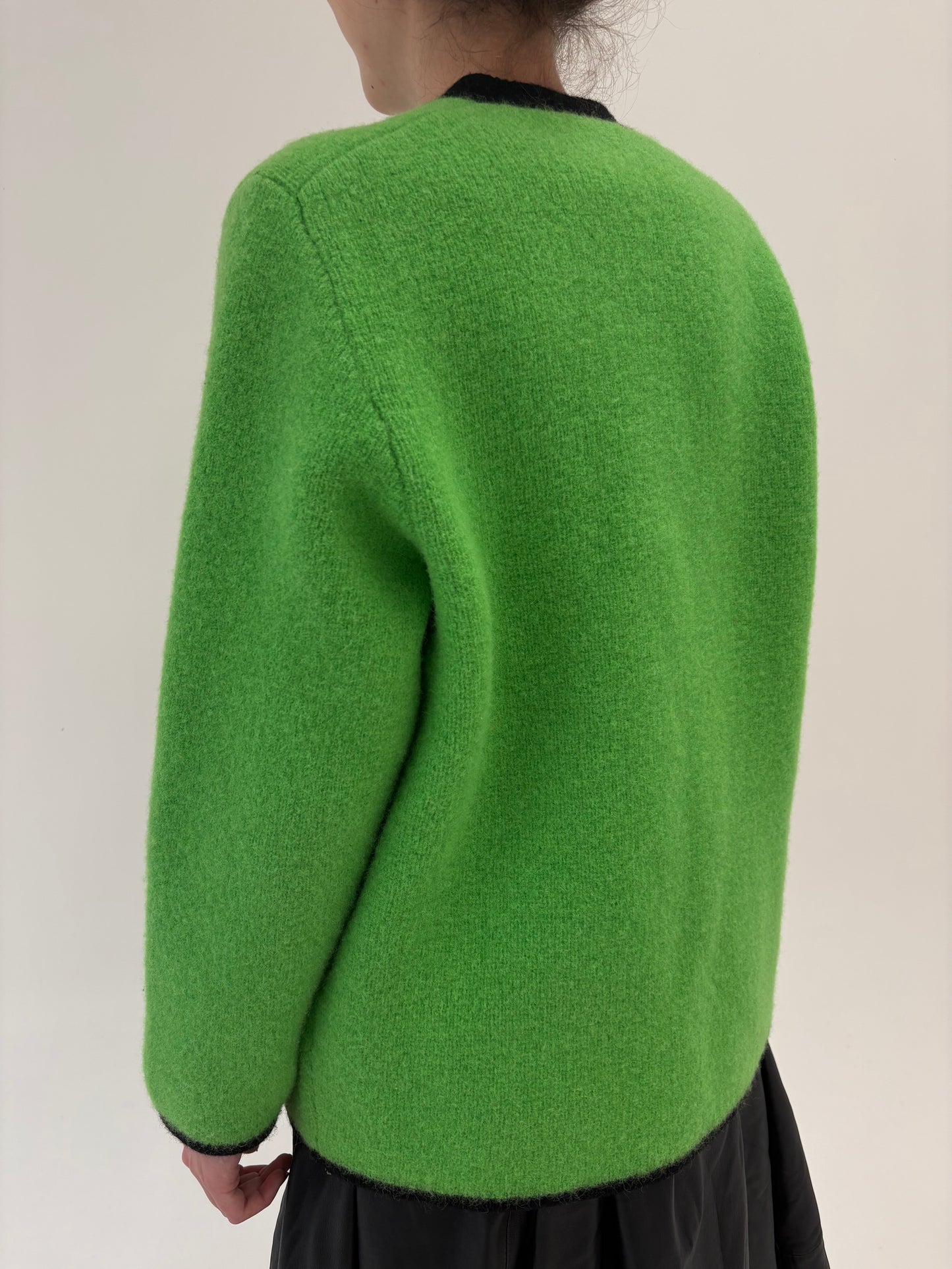 Jacheta din boiled wool gros în Culaore tare și croi minimalist