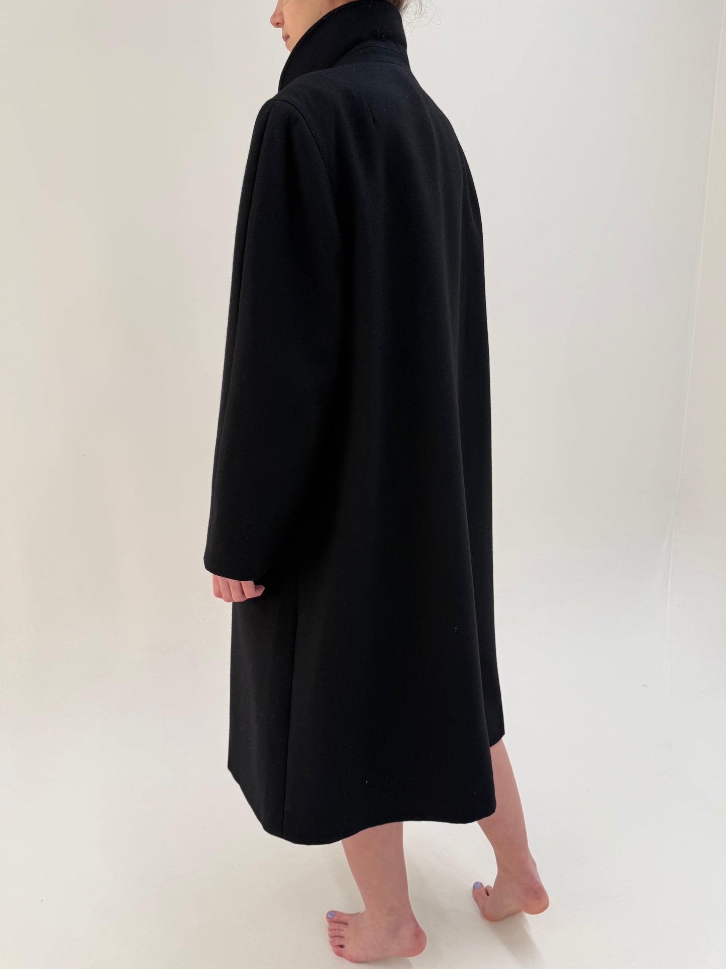 Palton old vintage anii 80 în croi arhitectural super revenit în trend din lana worsted