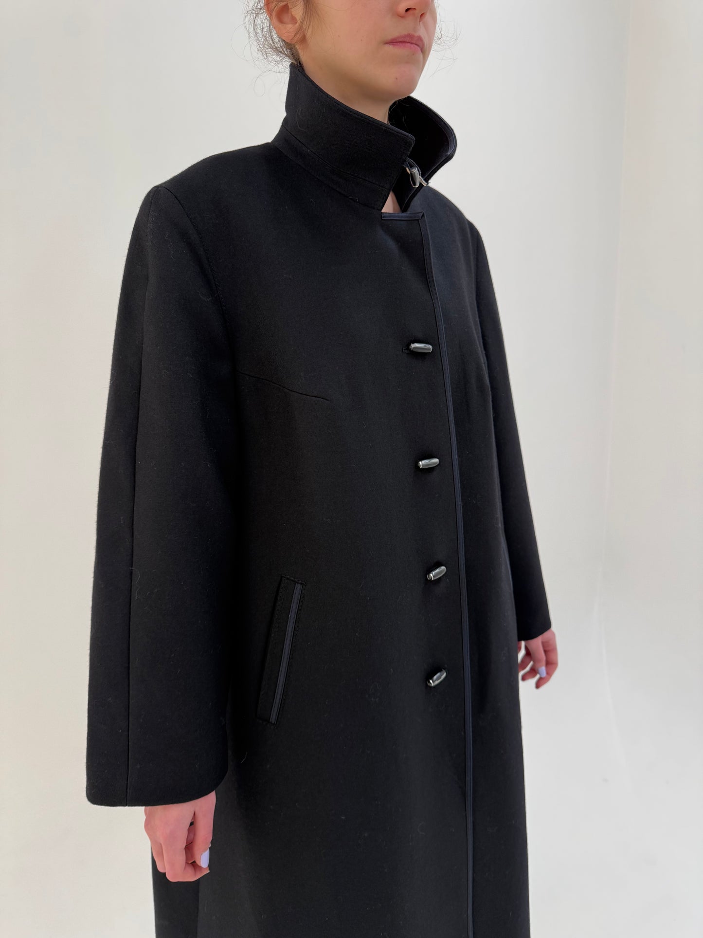 Palton old vintage anii 80 în croi arhitectural super revenit în trend din lana worsted