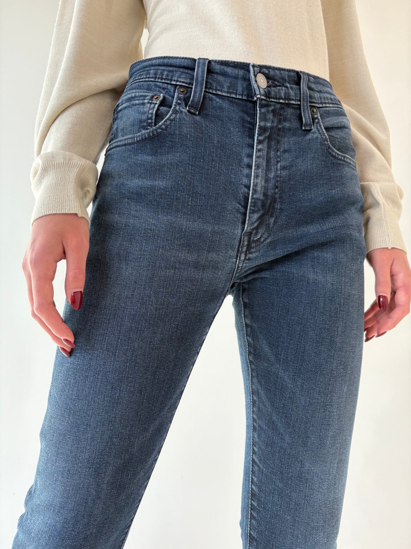 Jeans Levi’s dark wash modelatori model 512