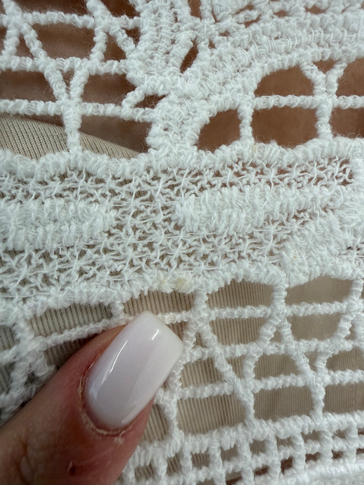 Top superb din macrame excepțional și cel mai fin bumbac