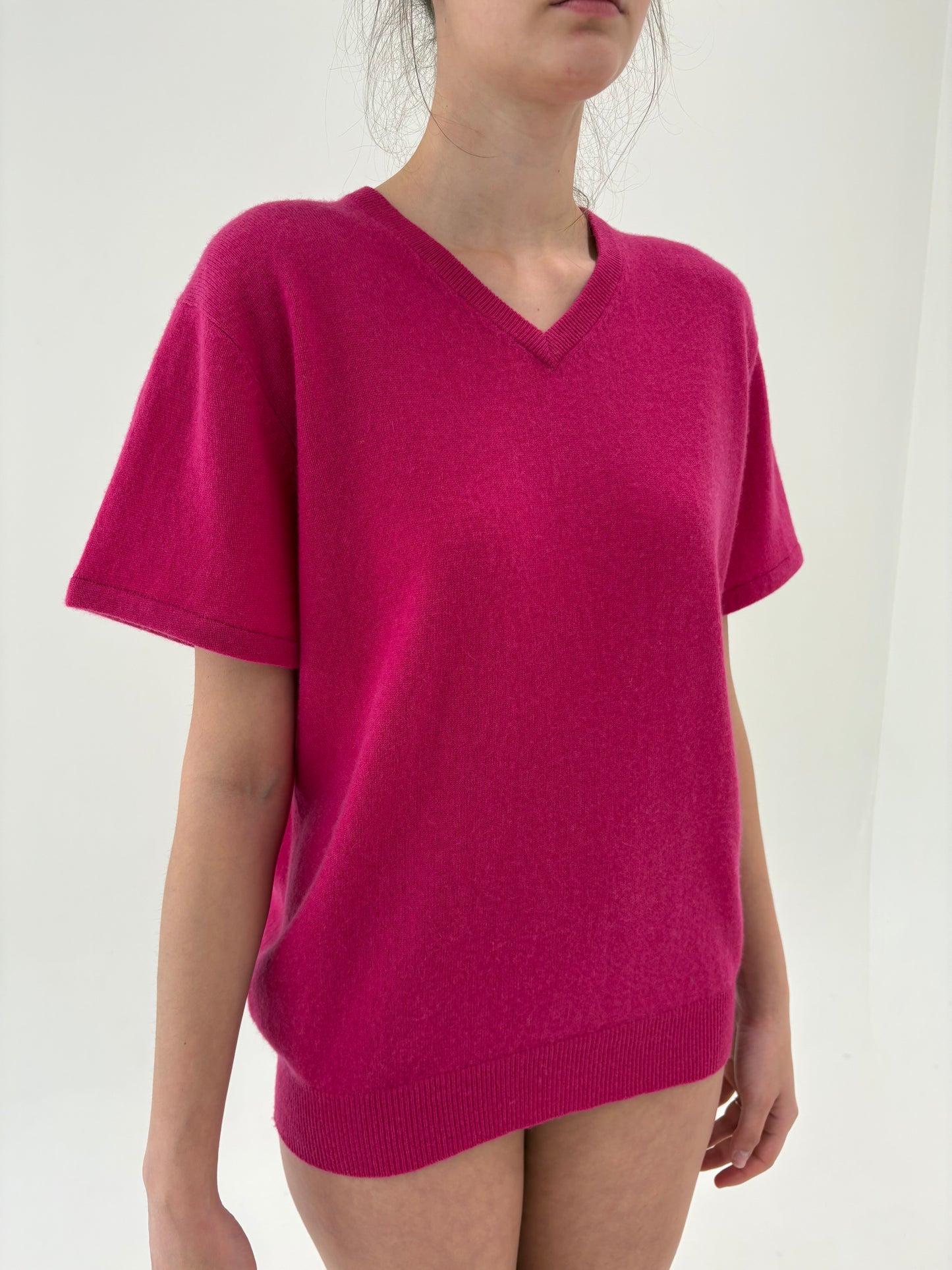 Top fucsia din cașmir in anchior si croi oversized