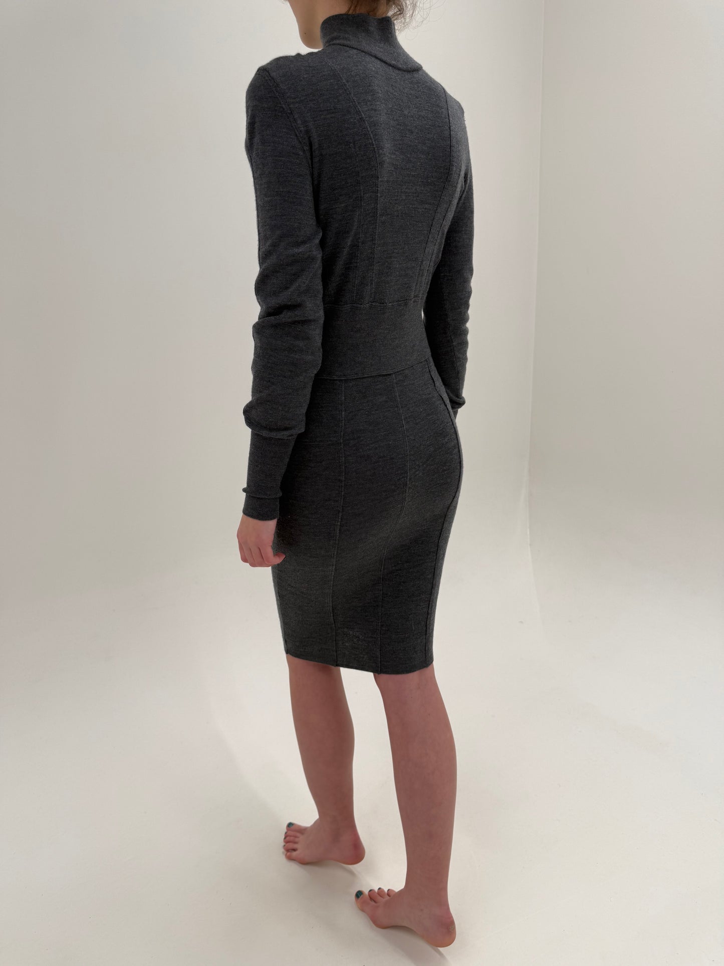 Rochie tip maleta cu talie ultra marcată din lana merino extrafina