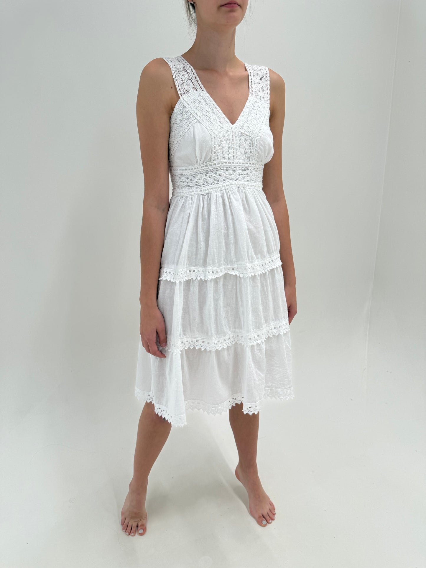 Rochie albă din cea mai moale și fină panzica de bumbac cu dantelă macrame