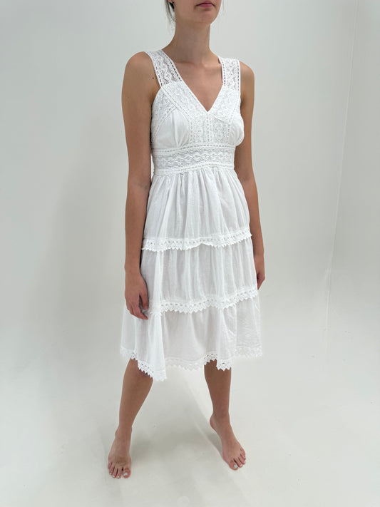 Rochie albă din cea mai moale și fină panzica de bumbac cu dantelă macrame