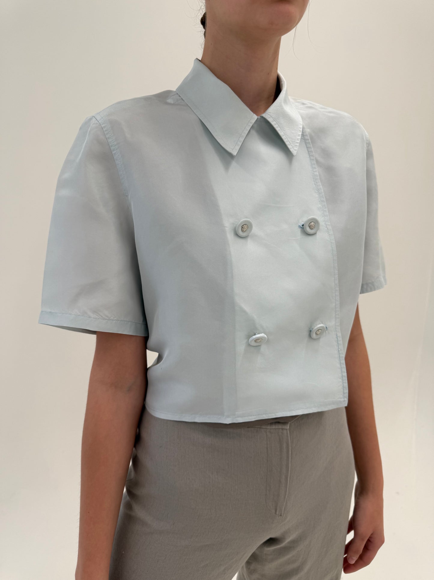Jeacheta Versace baby blue din mătase naturală în croi super chic