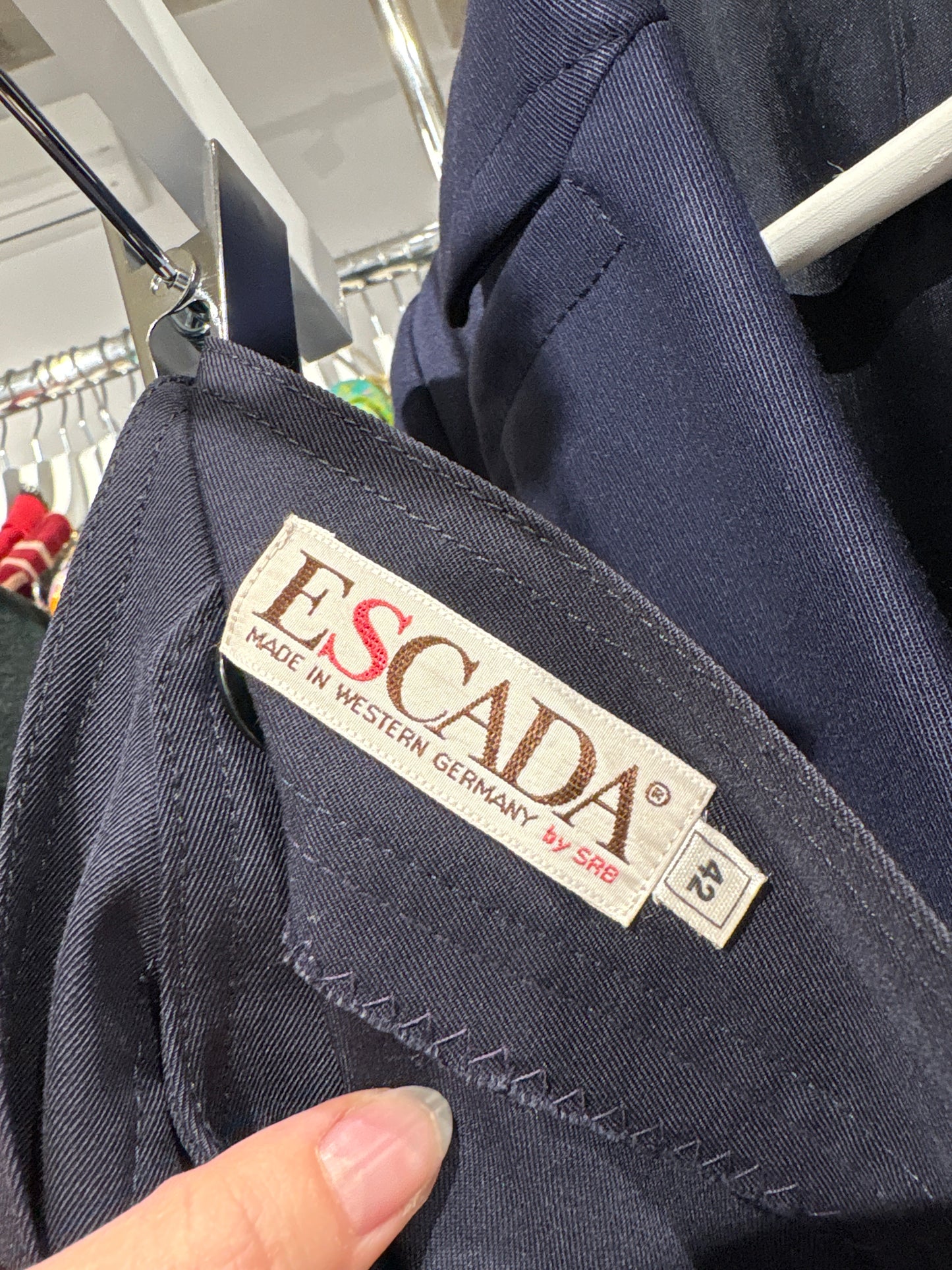 Fustă petrecută Escada din lana extrafina structurată