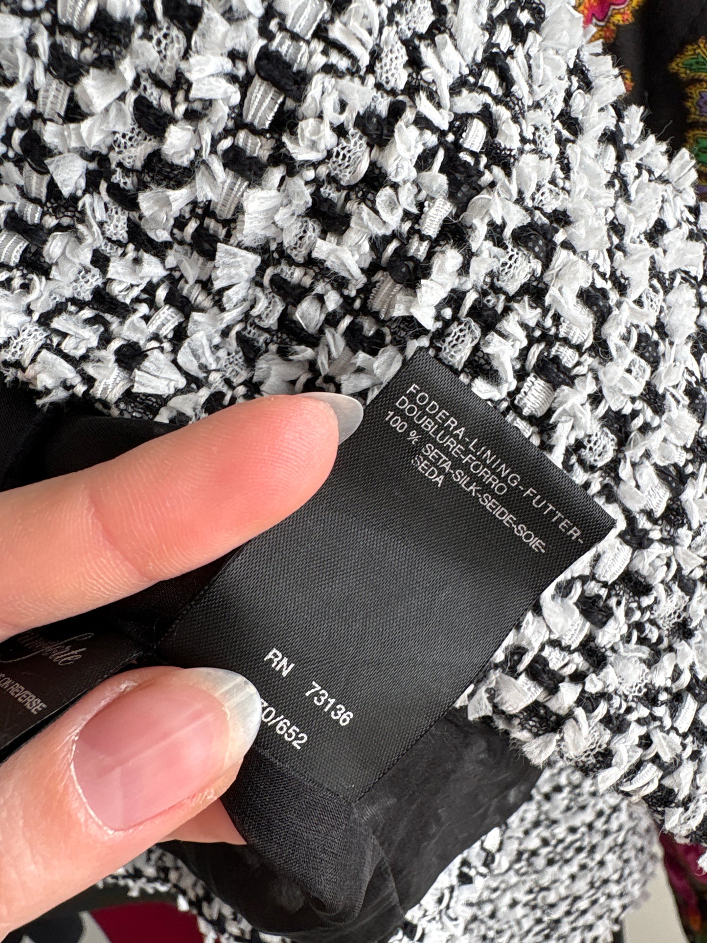 Sacou Max Mara cu căptușeală de mătase naturală alb negru în croi chic minimalist