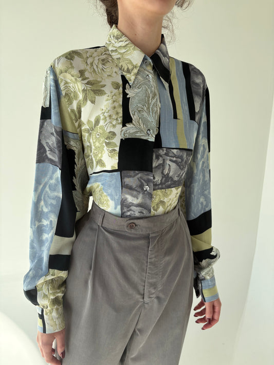 Cămașa vintage în combinație superbă de culori