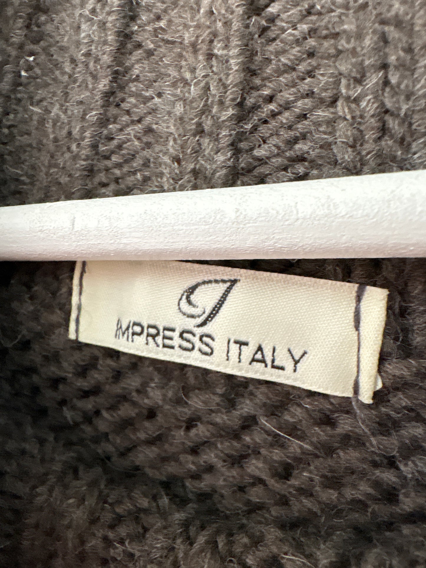 Rochie italiană taupe brown tip maleta din lana extrafina multiply midi spre maxi