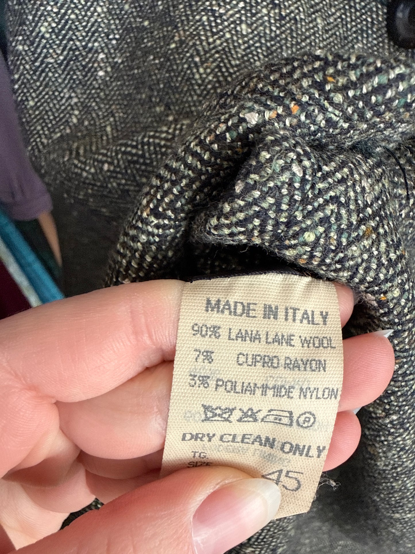 Sacou petite în croi ușor cambrat din stofă melanj de lana și cupro în culori superbe