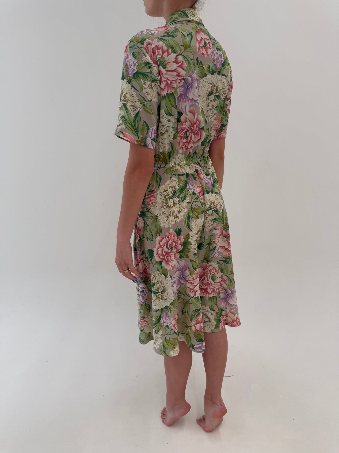 Rochie vintage in croi de ani 50 cu print floral în culori superbe cu buzunare