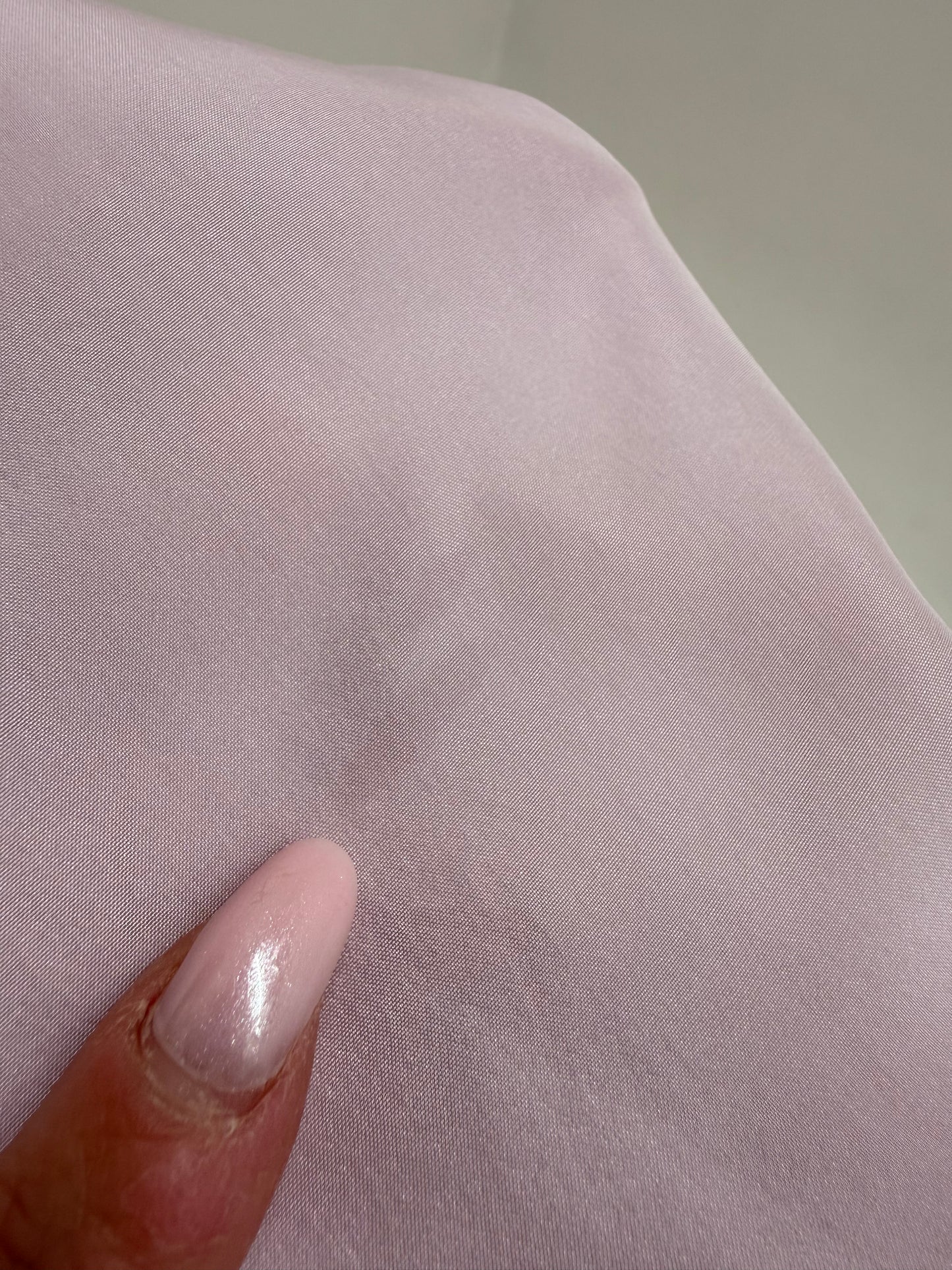 Cămașa powder Pink din mătase naturală în croi lejer ușor cropped