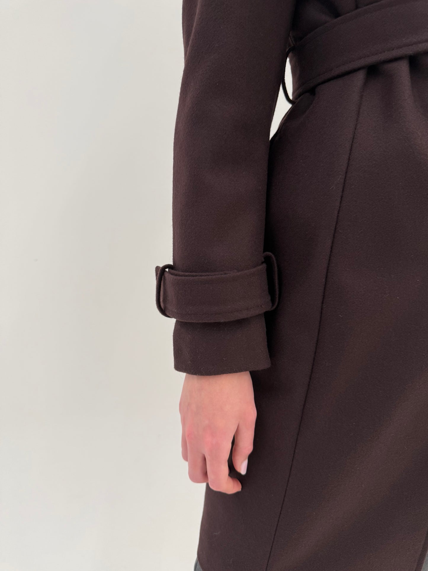 Palton cu talie marcată reglabilă chocolate brown din stofă structurată