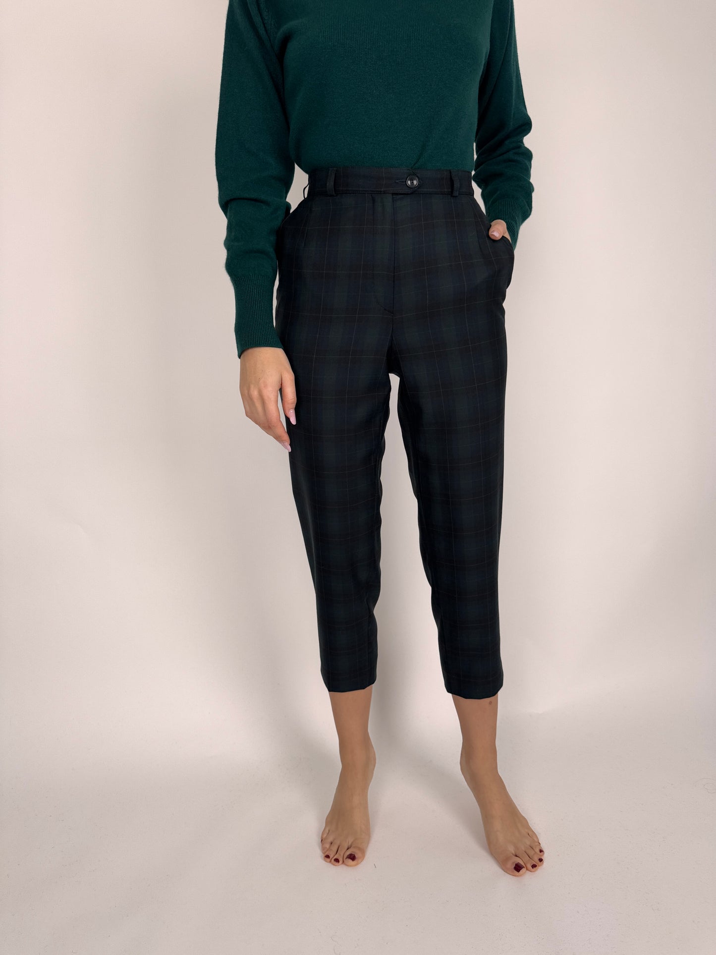 Pantaloni petite din stofă de lana extrafina pine green în carouri