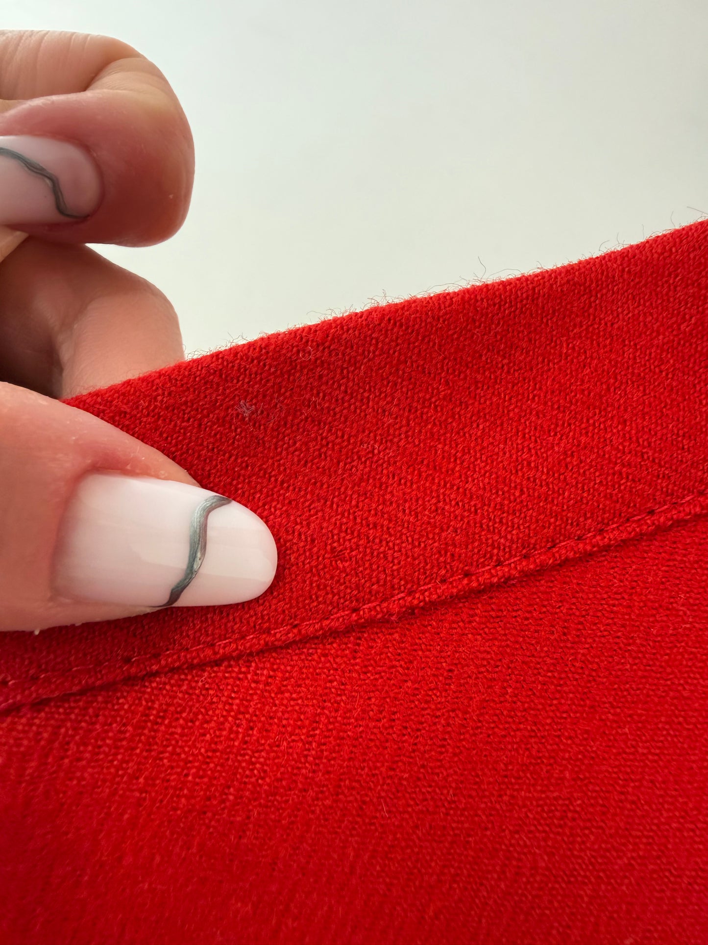 Costum italian premium cherry red cu sacou structurat