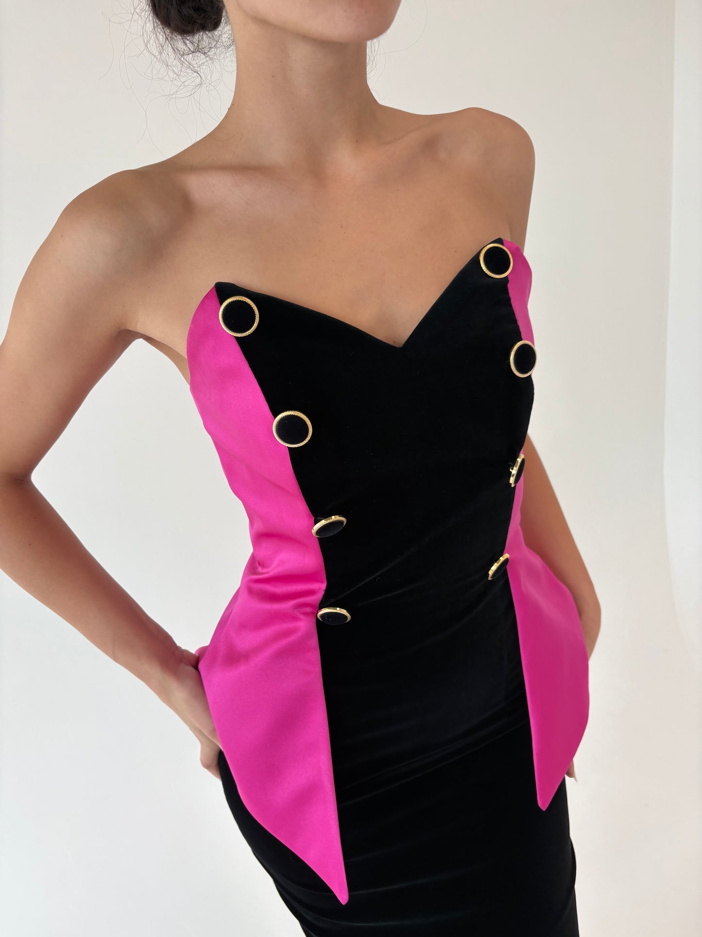 LBD vintage din catifea cu corset și peplum ciclam