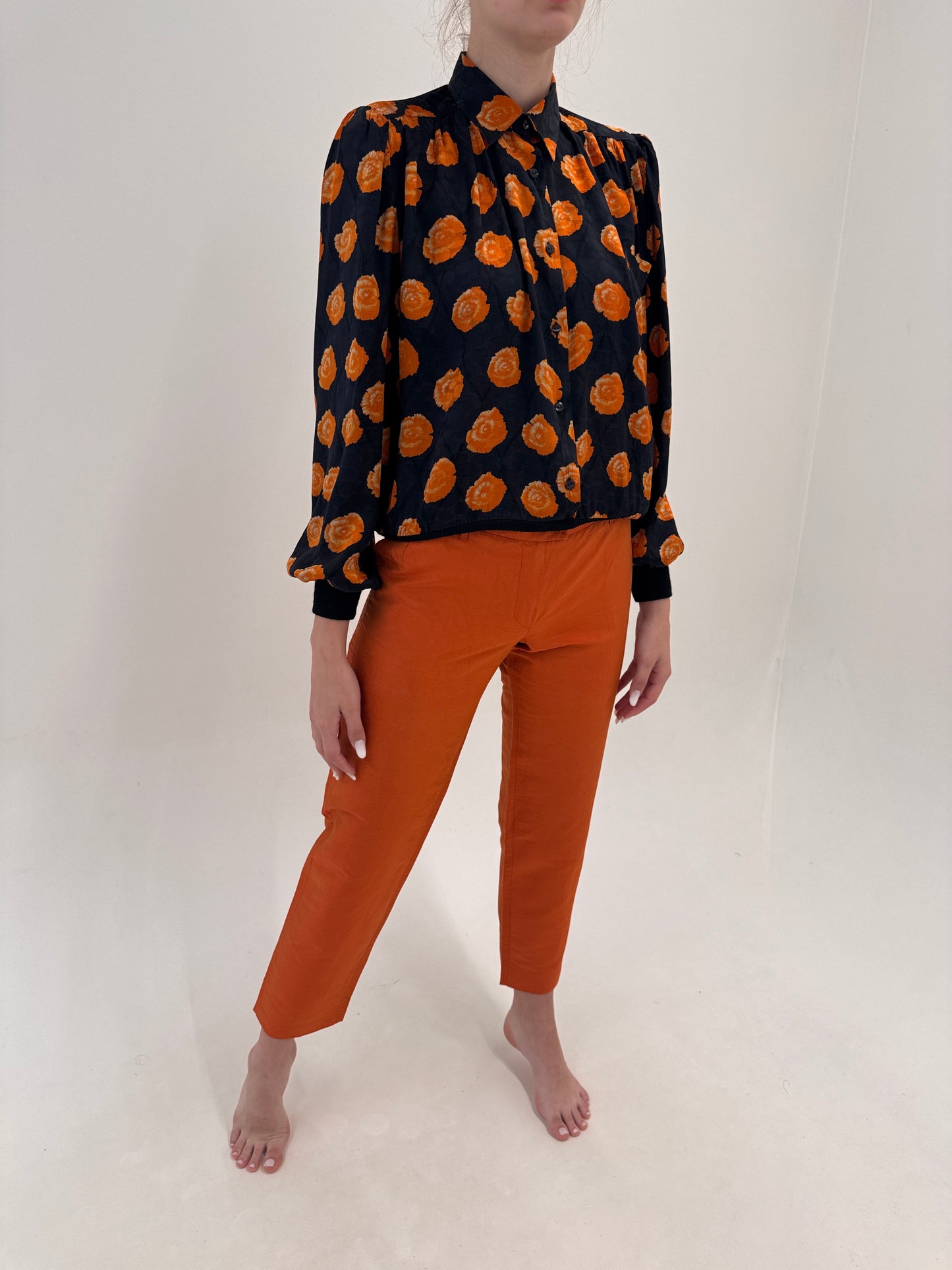 Pantaloni țigaretă petite din mătase naturală pumpkin orange