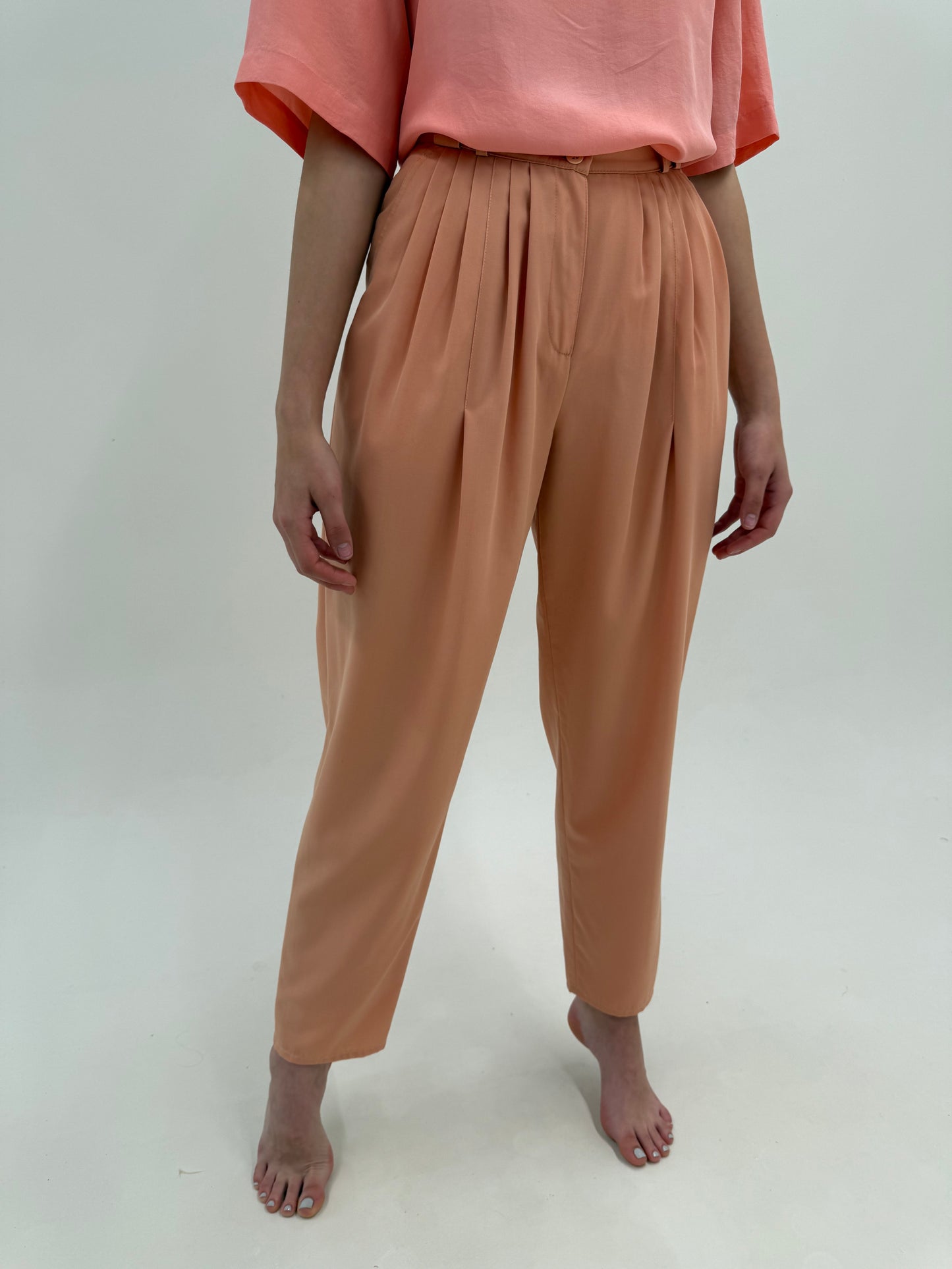 Pantaloni vintage tall cu pense și talie ultra înaltă și volum superb
