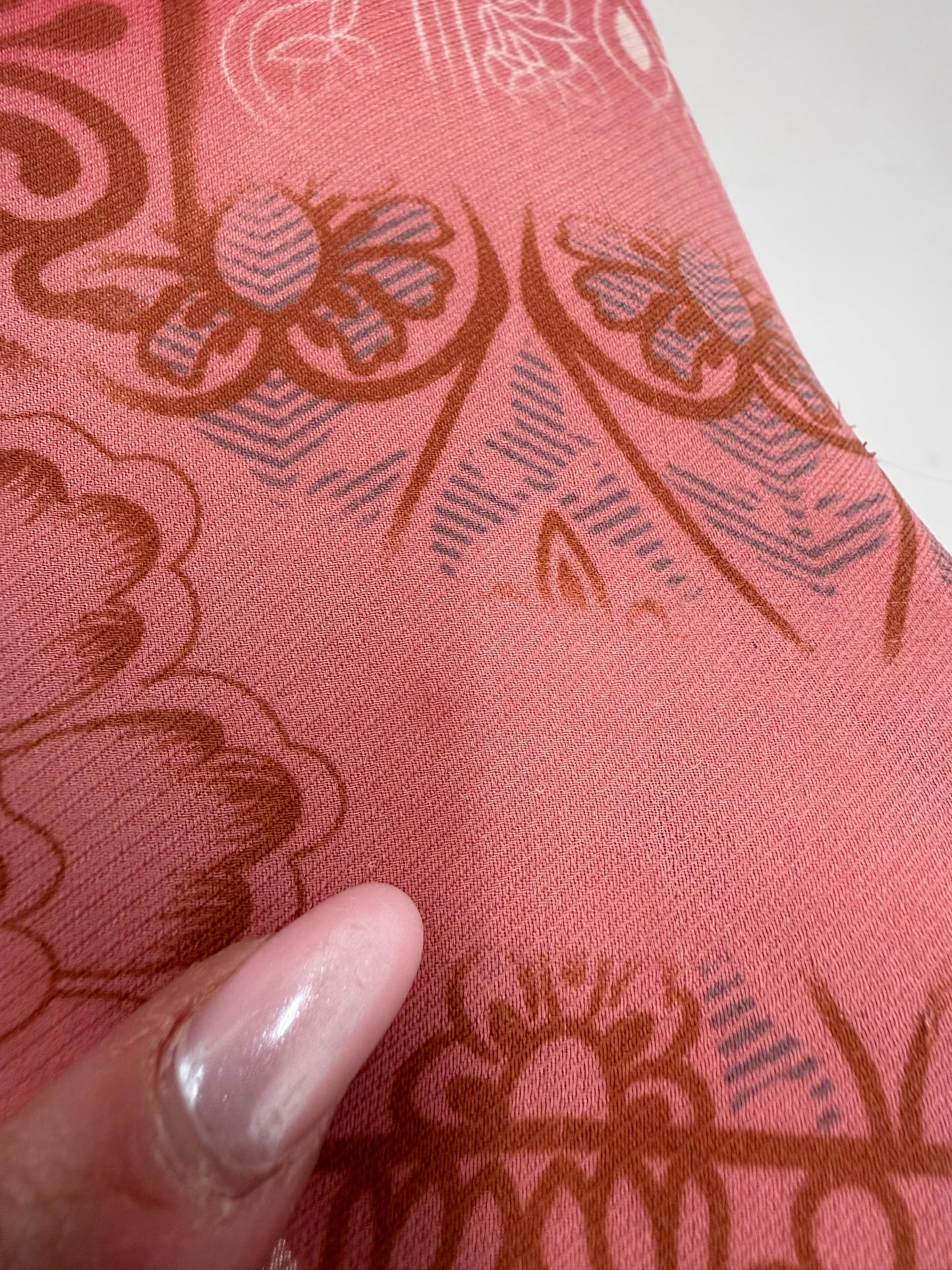 Cămașa din mătase naturală cu print paisley