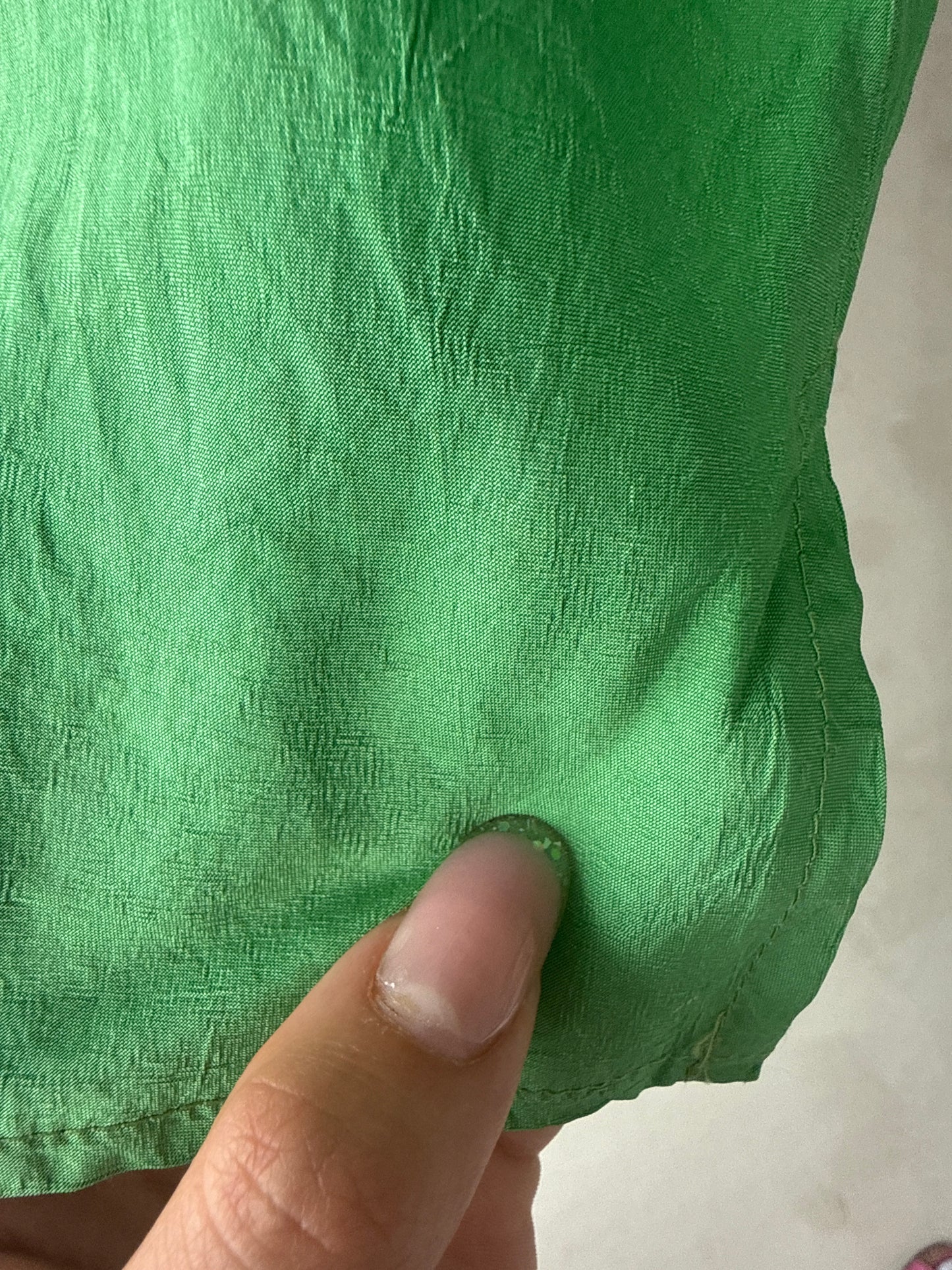 Corsaj din mătase naturală structurată verde tare