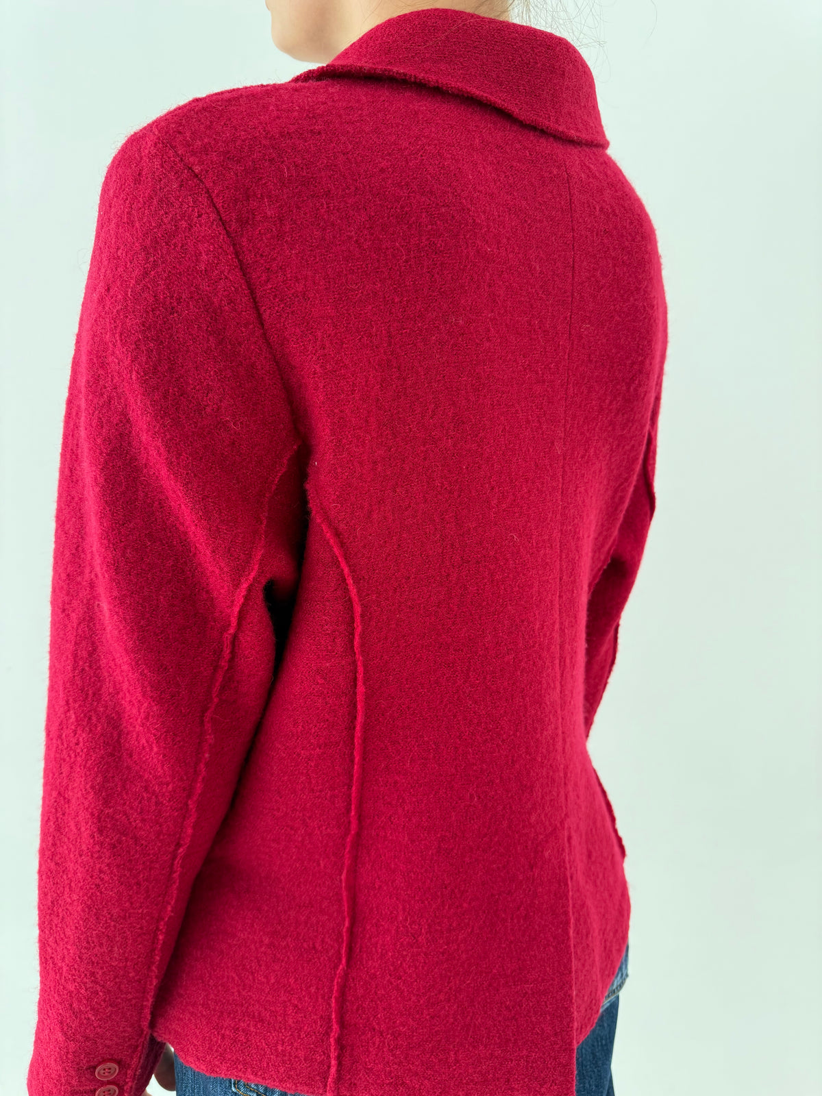 Sacou raspberry red din boiled wool un croi ușor cambrat