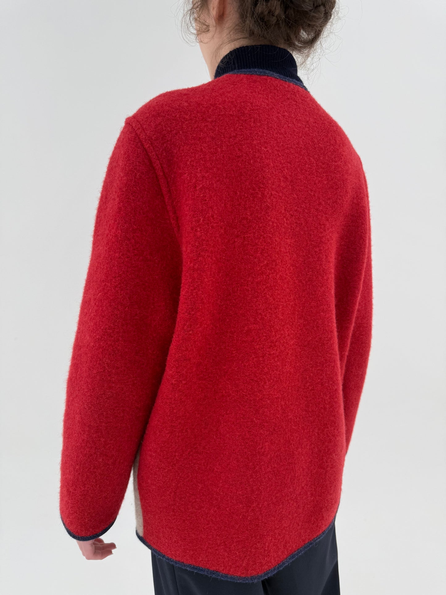 Jacheta groasă din boiled wool confort cu influențe casual și aplicații 3D