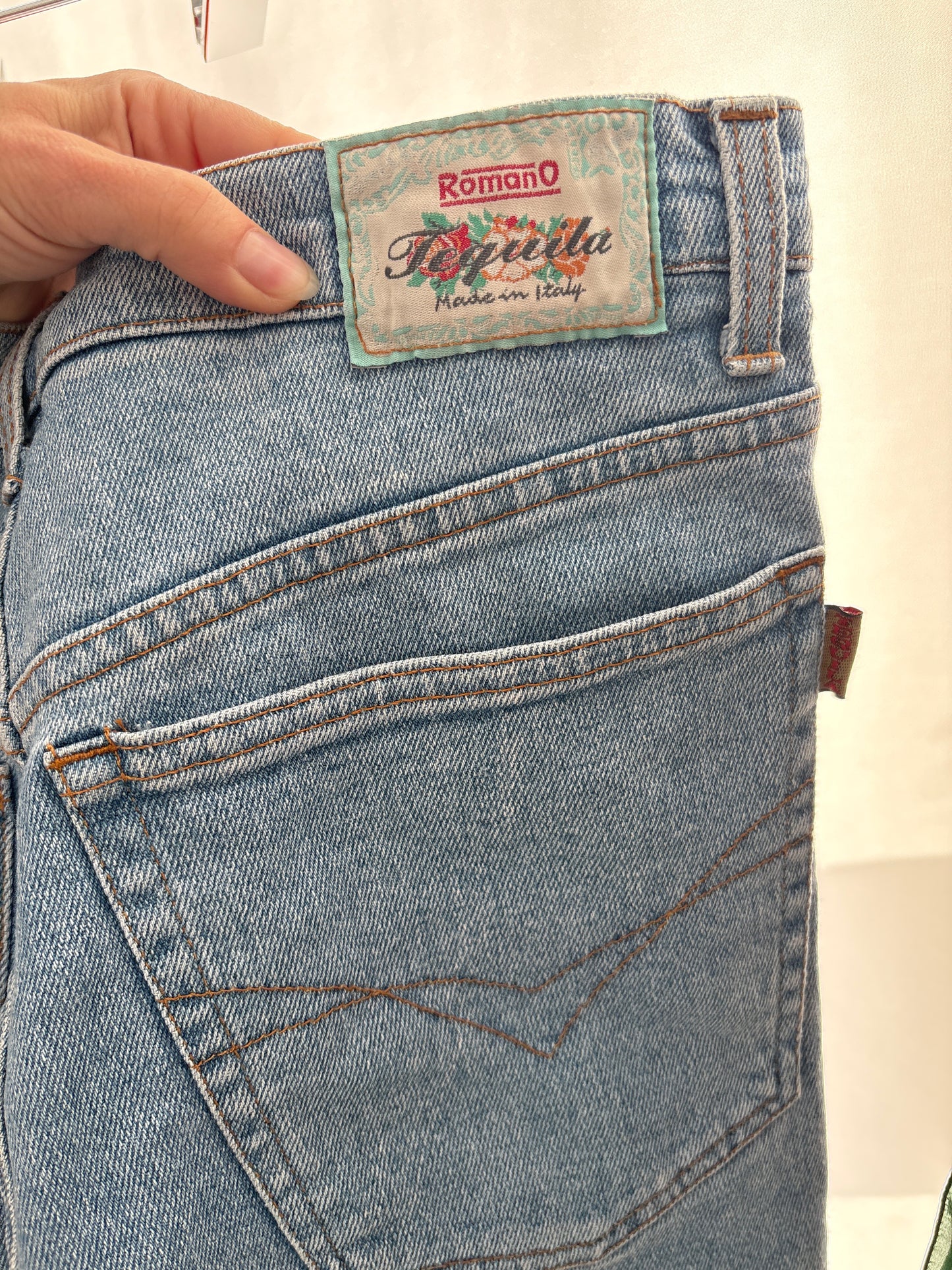 Jeans vintage italienești ultra modelatori light wash cu talie ultra înaltă