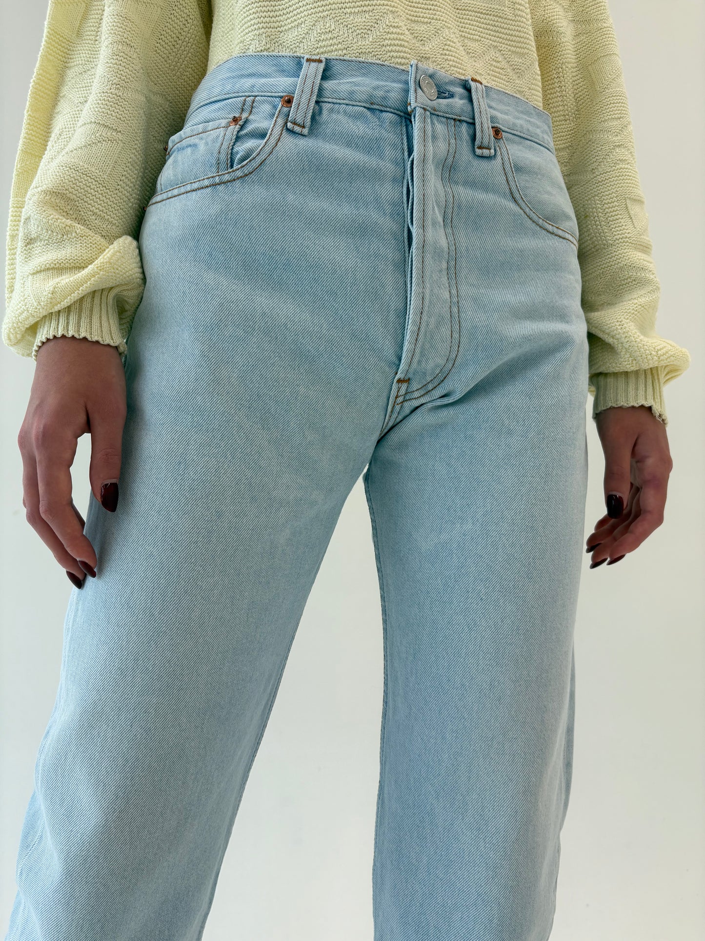 Jeans vinatge Levi’s 501 cu talie înaltă