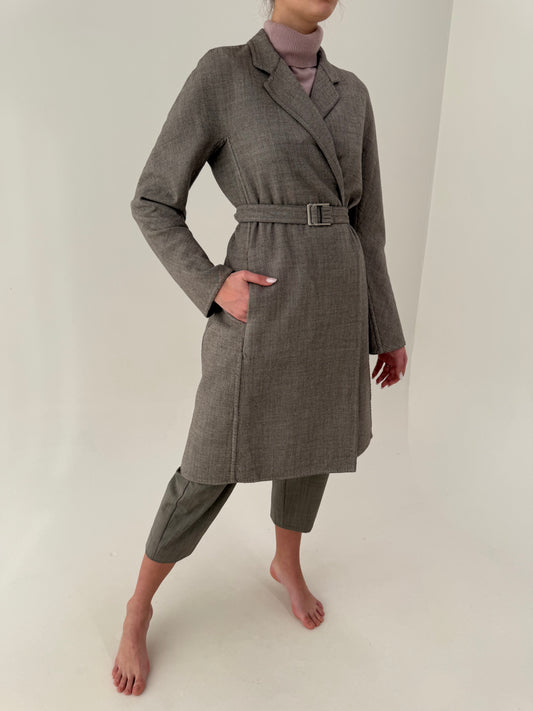 Pardesiu Hugo Boss light taupe din lanita subtire extrafina de primăvară