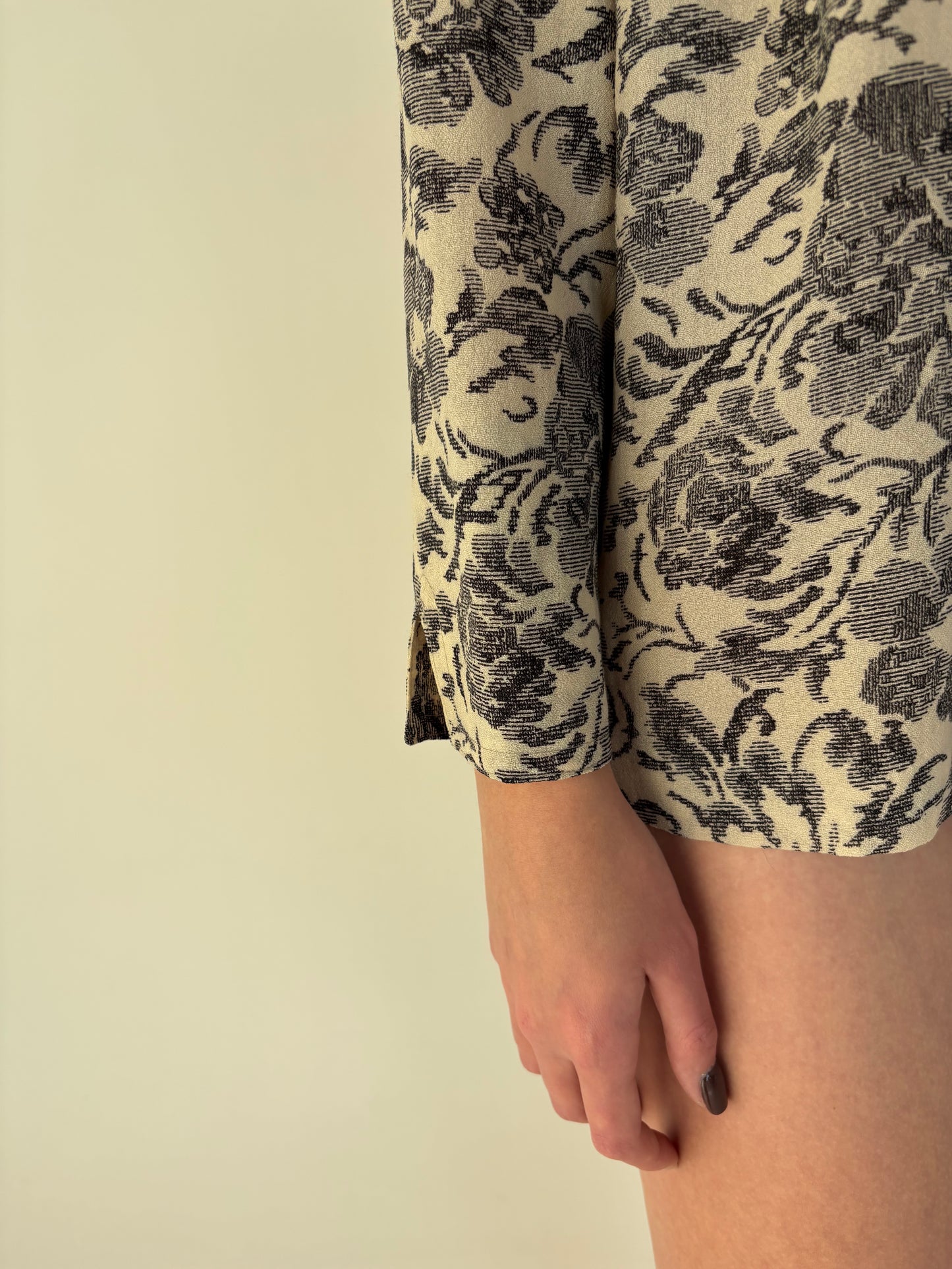 Cămașa ivoire petite din lana extrafina cu print superb negru