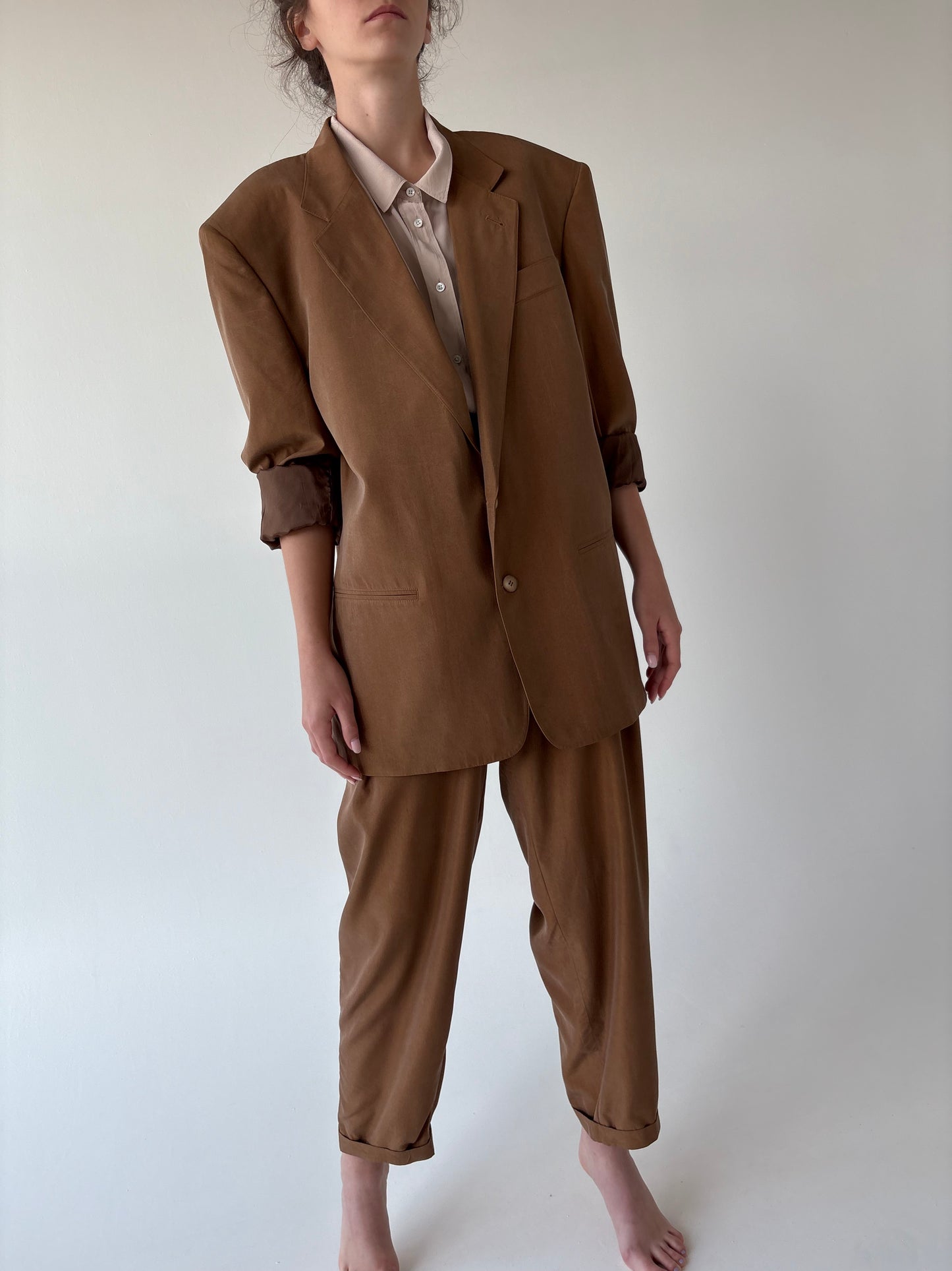 Costum de brand vintage luxury Claude Montana 70% mătase naturală