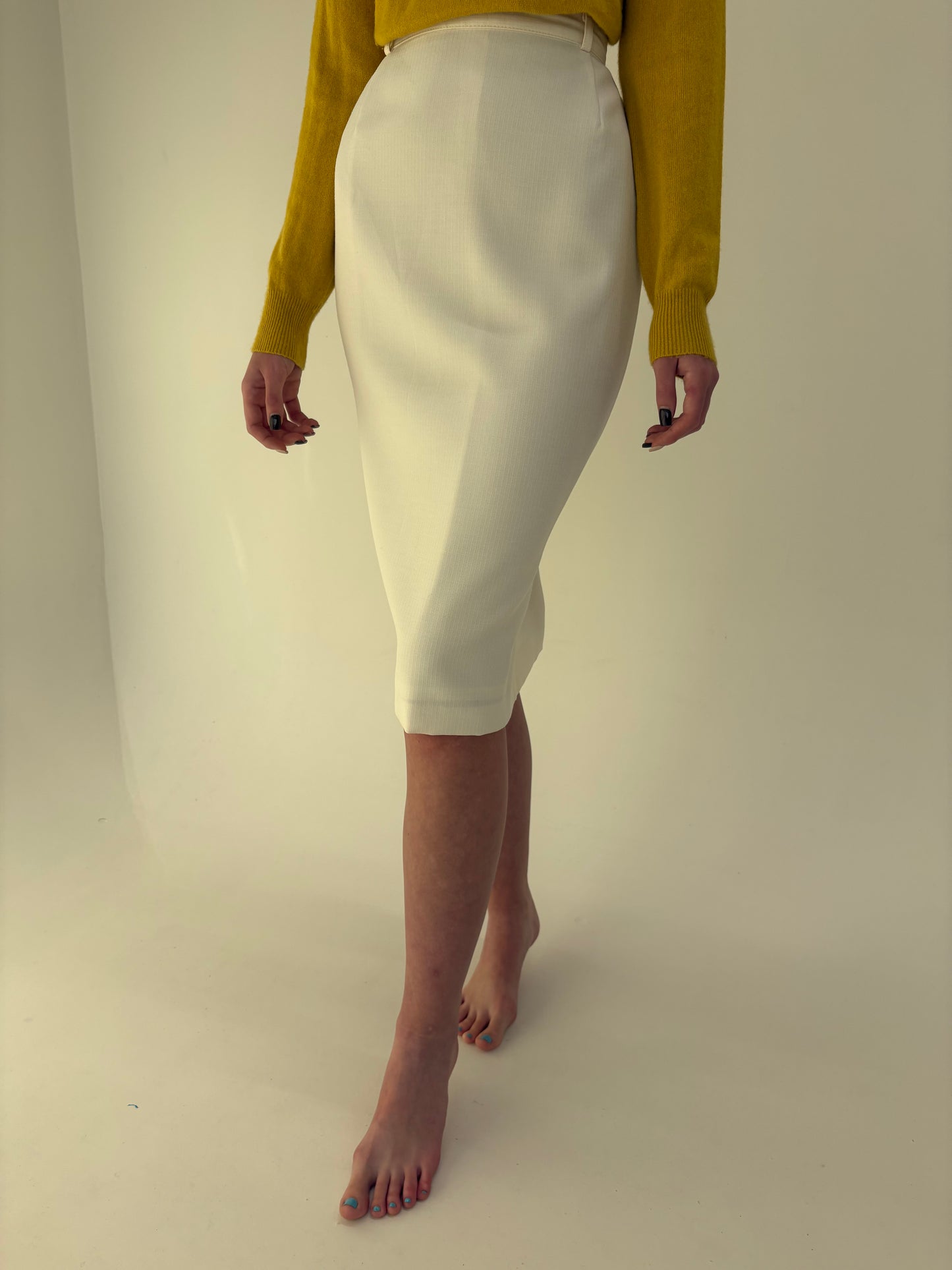 Fustă conică cu talie ultra înaltă marcată din lana extrafina de la zi la seară